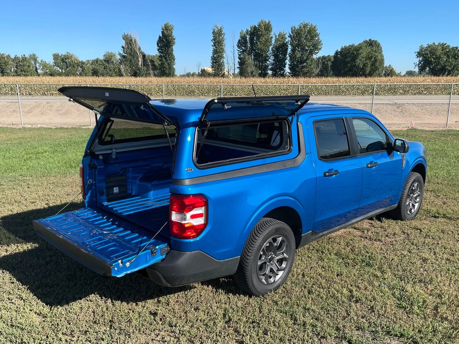 Recreational and Commercial Fiberglass Toppers for Ford Maverick — S