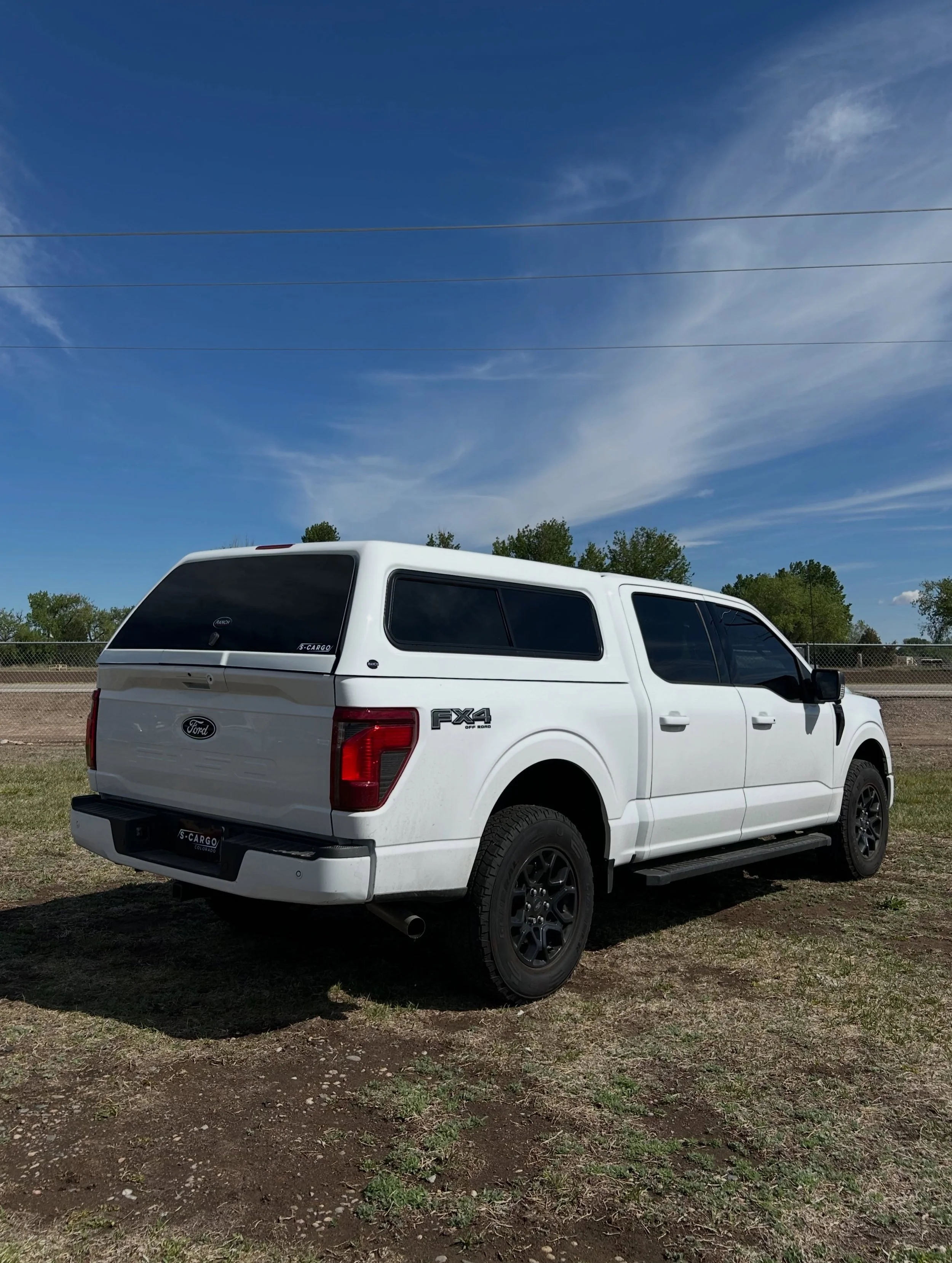 Clean looking F-150 with a new Fusion from Ranch Fiberglass!

#f150 #fordf150 #lovelandcolorado #colorado #scargotruckcaps