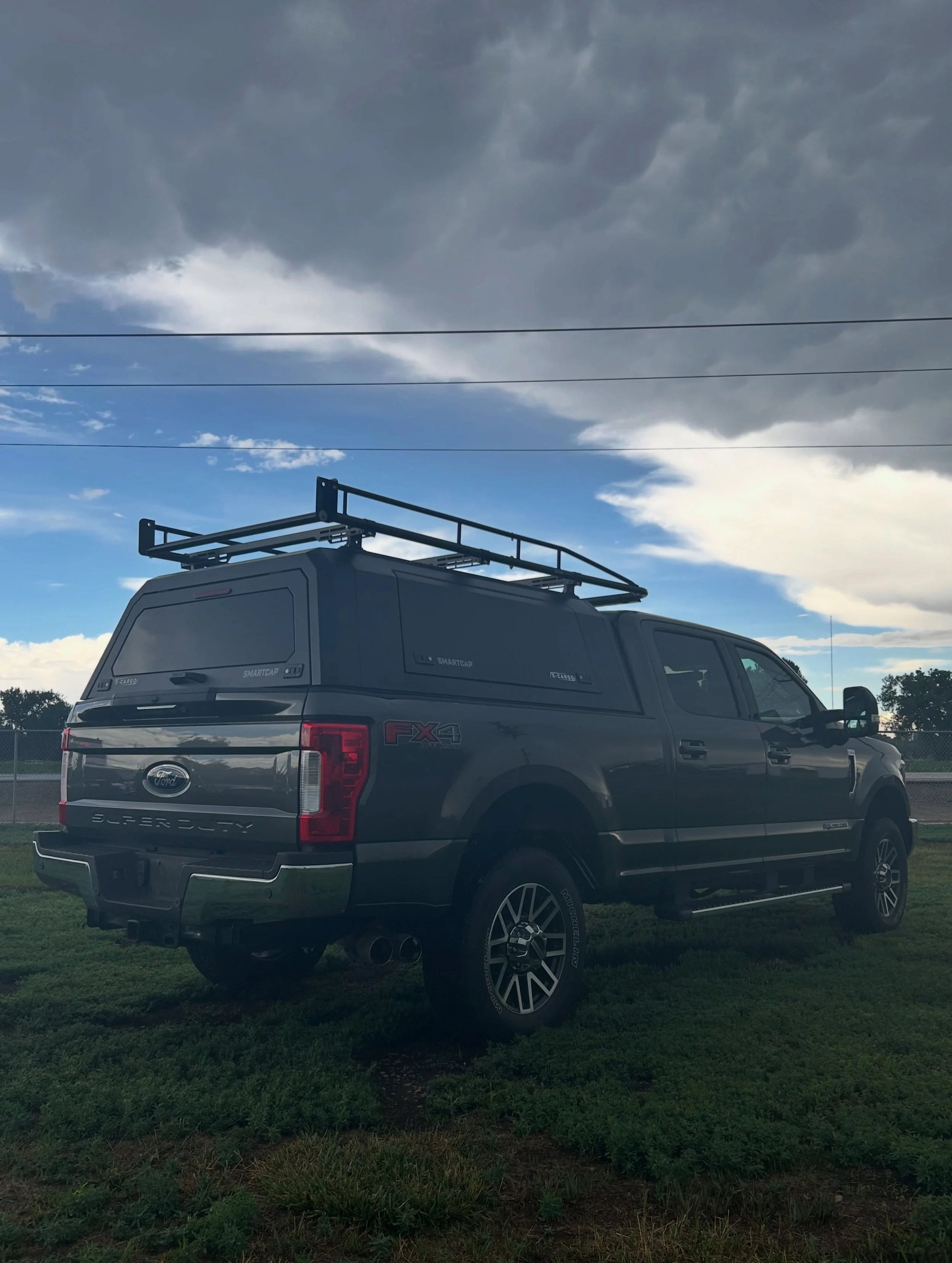 Elevated work truck setup. 

Ford Super Duty with the SmartCap EVO Adventure, Holman Pro III rack, and DECKED CargoGlide. 💪💪💪

#worktruck #smartcap #deckedusa #alumiduty #scargotruckcaps