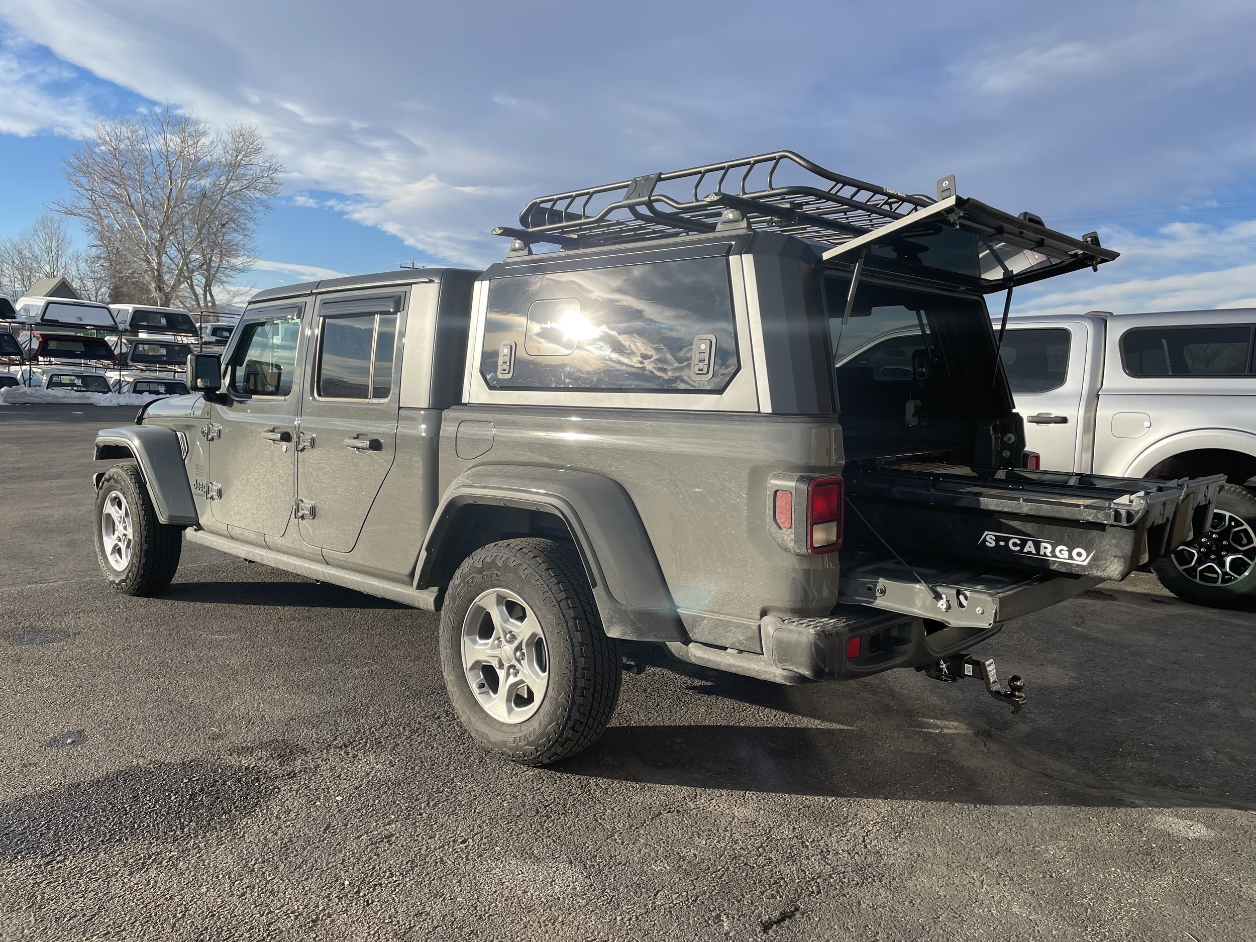 Jeep Vehicles Equipped by S-Cargo — S-Cargo Truck Caps - Northern
