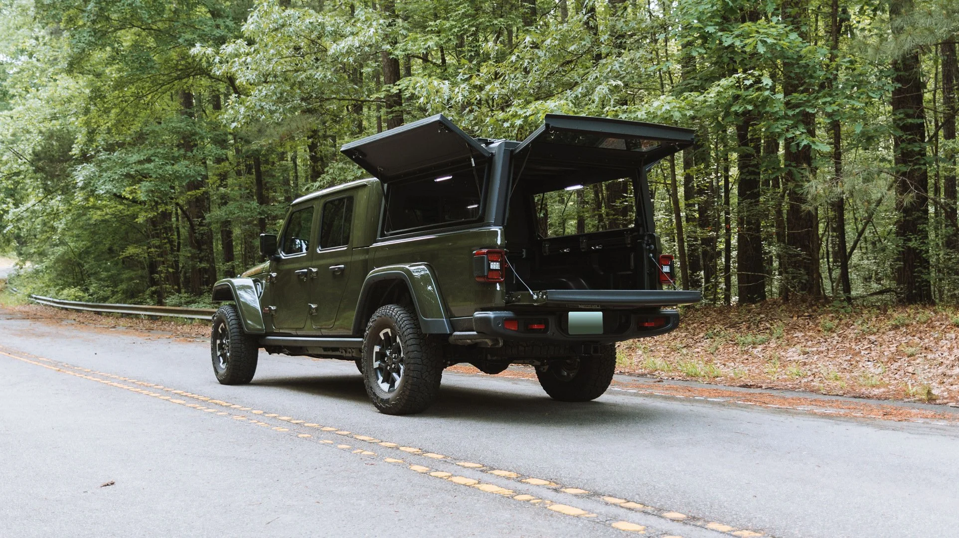 ALU-CAB CONTOUR CANOPY OVERLANDING S-CARGO TRUCK CAPS LOVELAND COLORADO 8.jpg