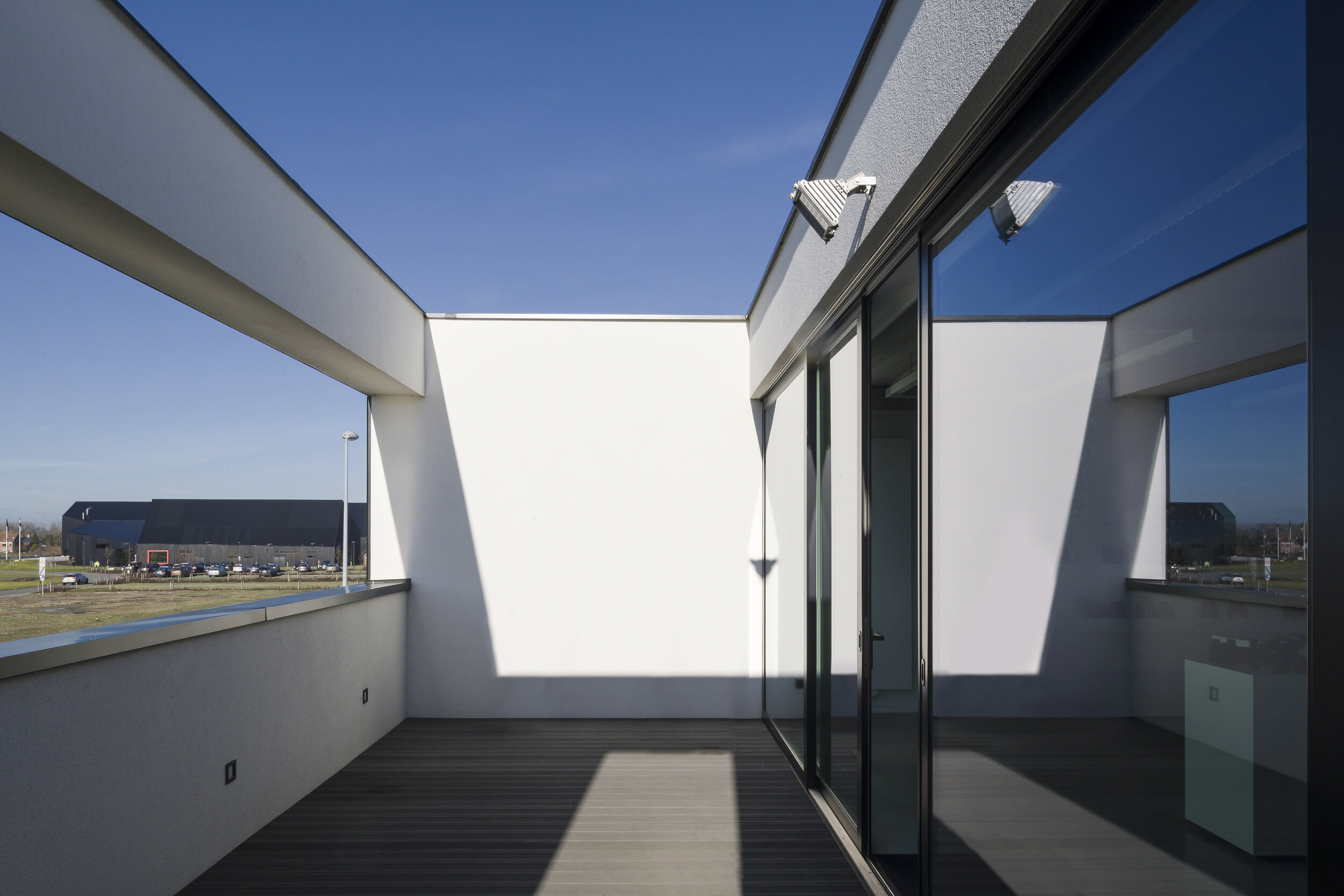 _KVD2407_kite_dugardynarch_koenvandammearchphot_01242014 copy-r.jpg