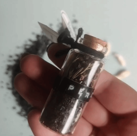 c7fd6a80-6e18-43f2-95af-3fbc431d785f.gif