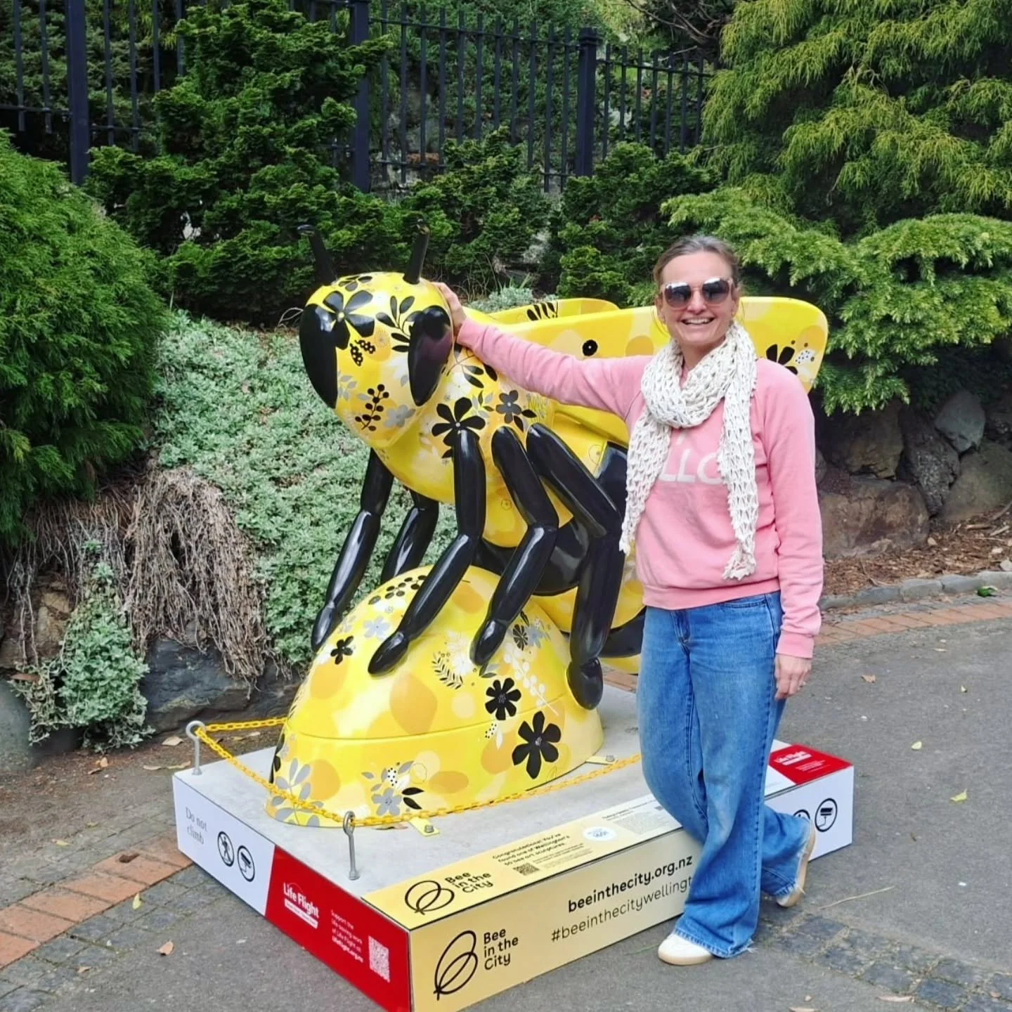 The bees have all landed in Wellington 🐝. I can finally reveal my bee for @lifeflightnz

'Todays seed's tomorrow's flowers'  is sat amongst the beautiful plants and bird song at the Botanic Garden gate. 

I saw lots of other bees  whilst walking thr