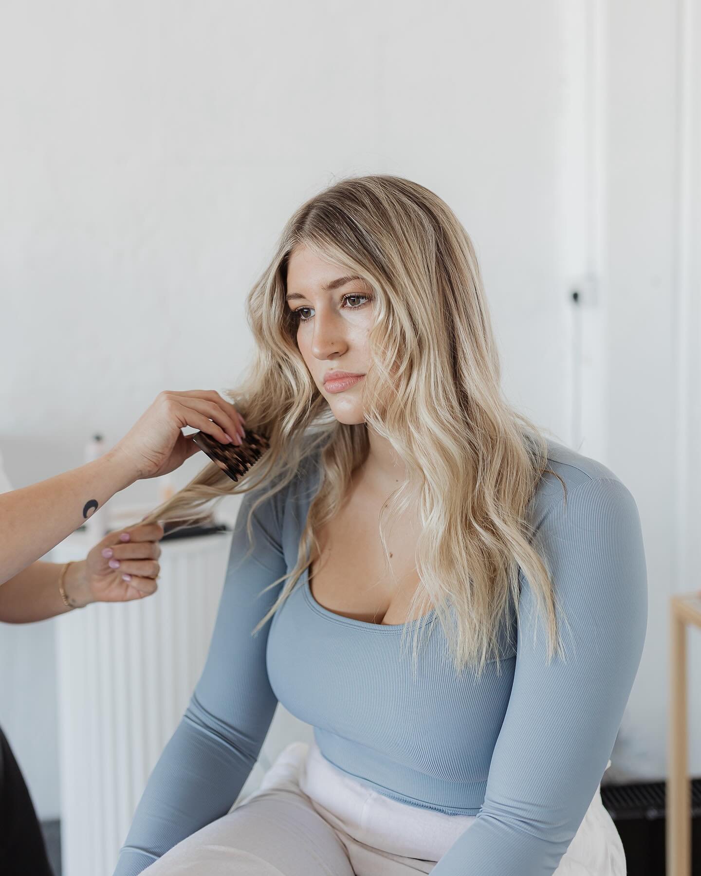 The prep work at this shoot deserves as much spotlight as the finished product! 💅🏼

Hair &amp; makeup by the incredibly talented @chloerosehairstylist @tegan_dollhousehair @sarahalexandramua 
Clothing: @clothlifestyleboutique 
Talent: @lifewithalex