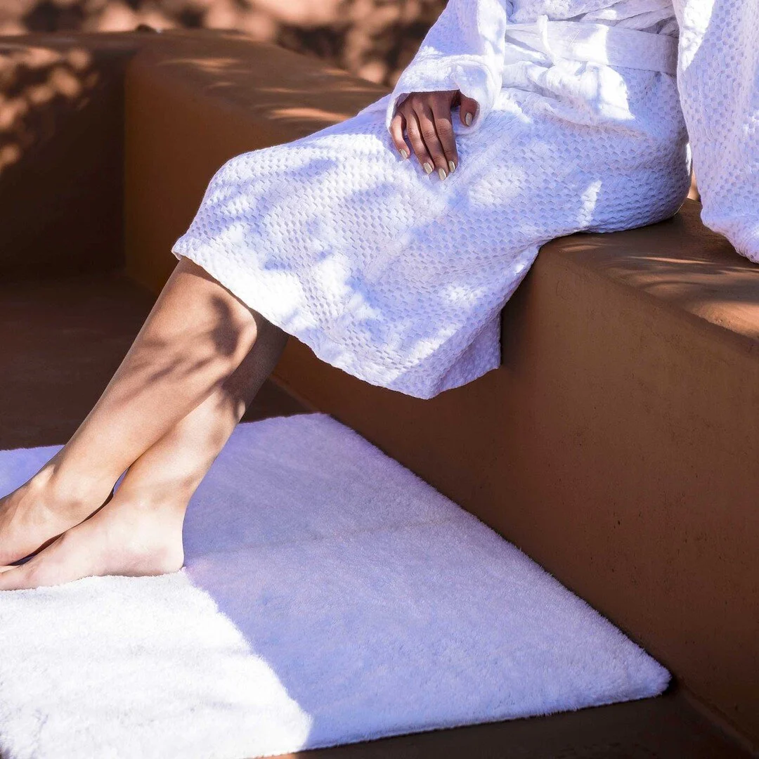 Egoist Cloud ☁️ It's heaven at your feet.

#graccioza #gracciozabathlinen #gracciozafinelinens #cotton #cottoncloud #heaven #innovation #luxury #comfort #extrasoft #memoryfoam #bathrug #rug #decoration #bathroom #bathroomdesign #design #decoration