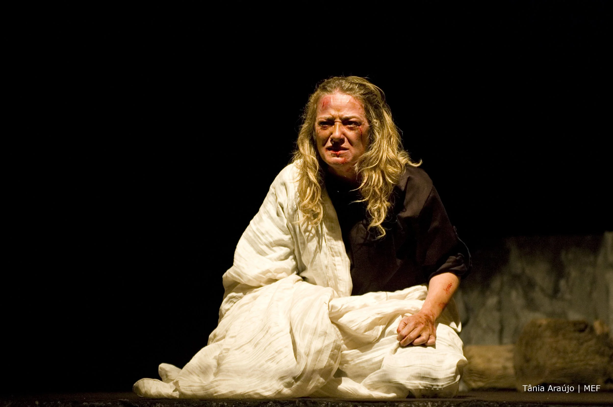 Antígona _ Tânia Araújo - (15).jpg