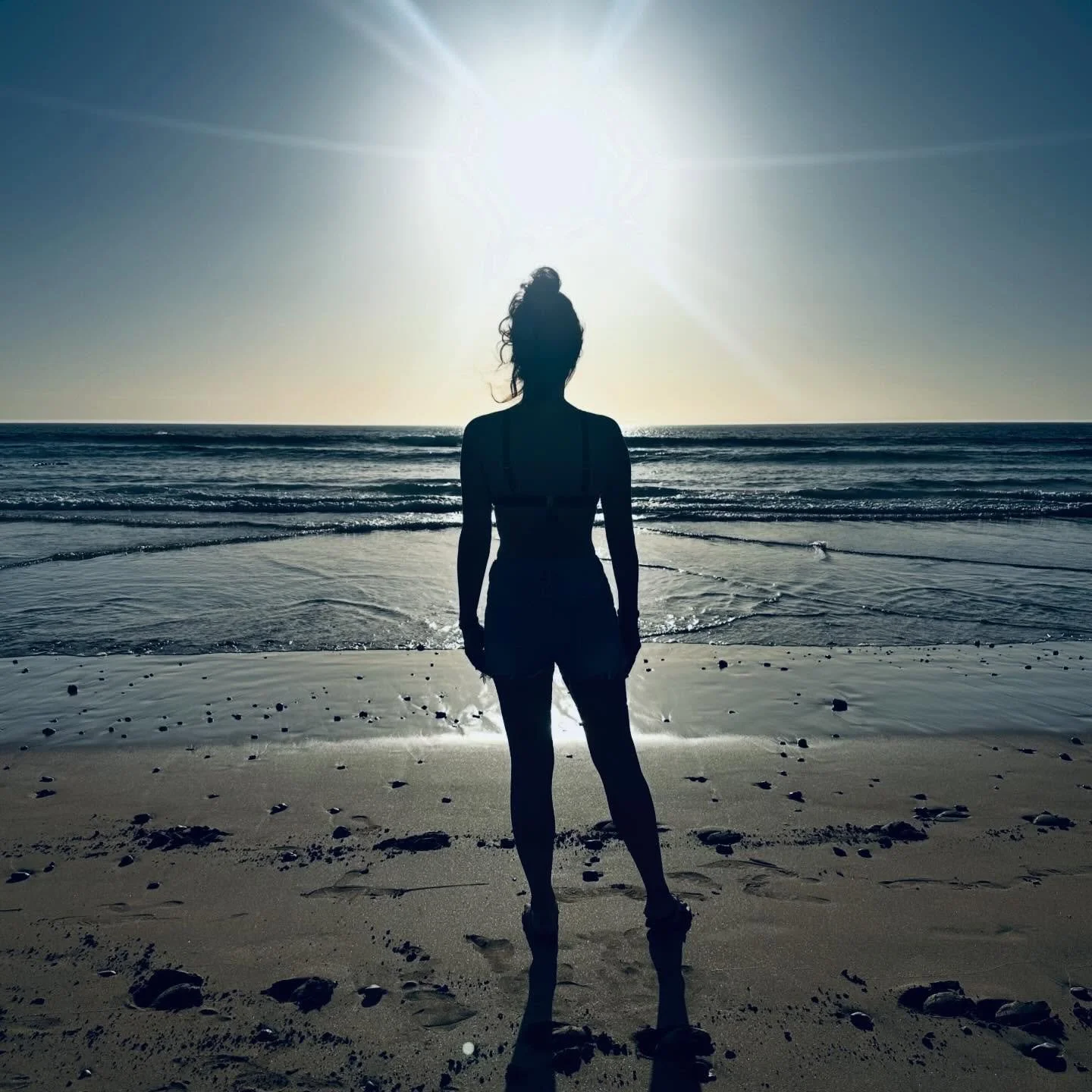 ✨ Hello, New Year! ✨

I&rsquo;d like to say a huge thank you to all my lovely clients. Your support over the past year honestly means the world to me. I&rsquo;m so grateful for every session, chat, and bit of trust you place in me. ❤️

Now, it is Jan