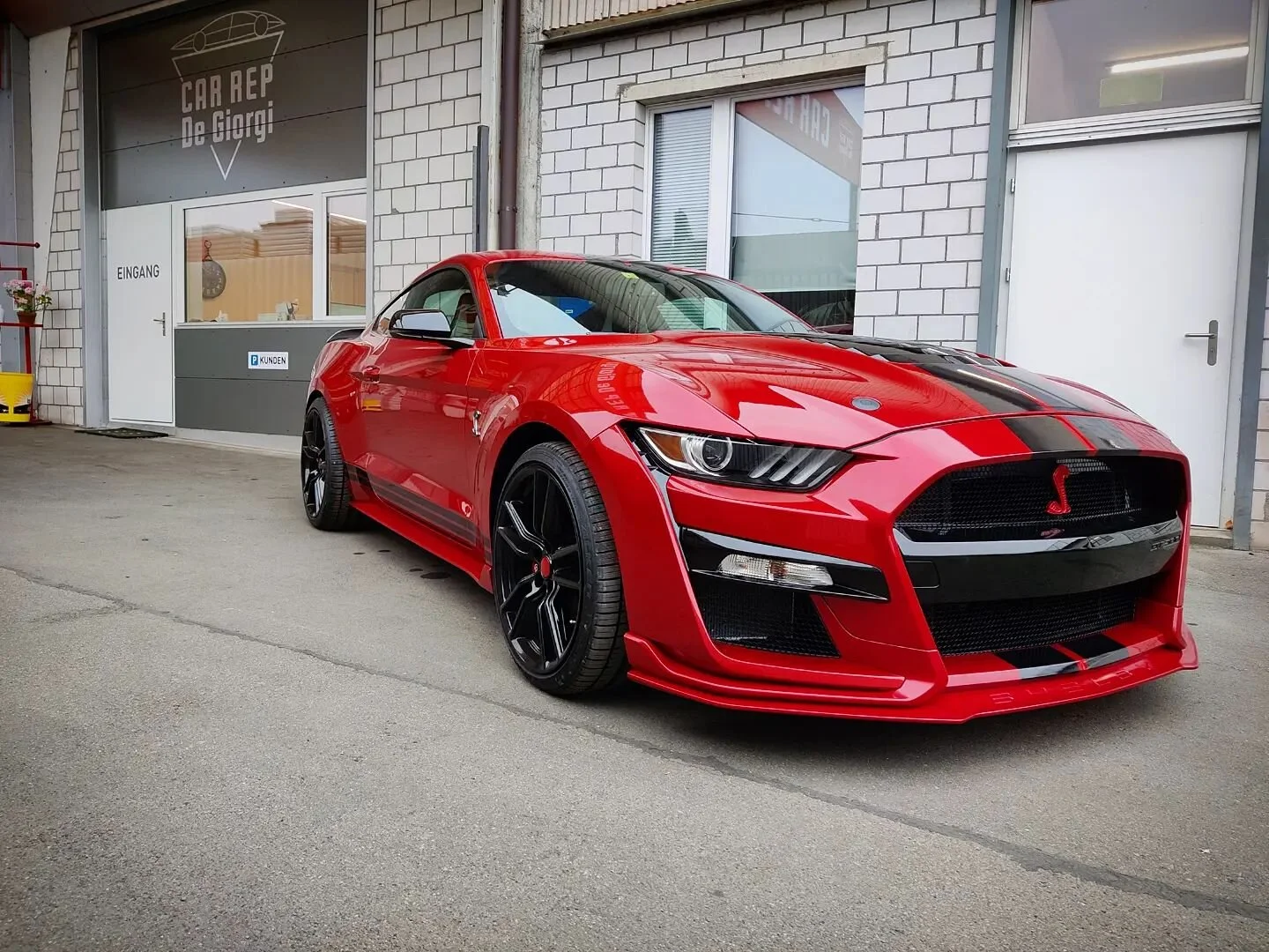 Shelby 🔴 #ford #shelby #design #carrosserie #spenglerei #bern #madeinbern #ostermundigen #autogarage #autowerkstatt #carlovers