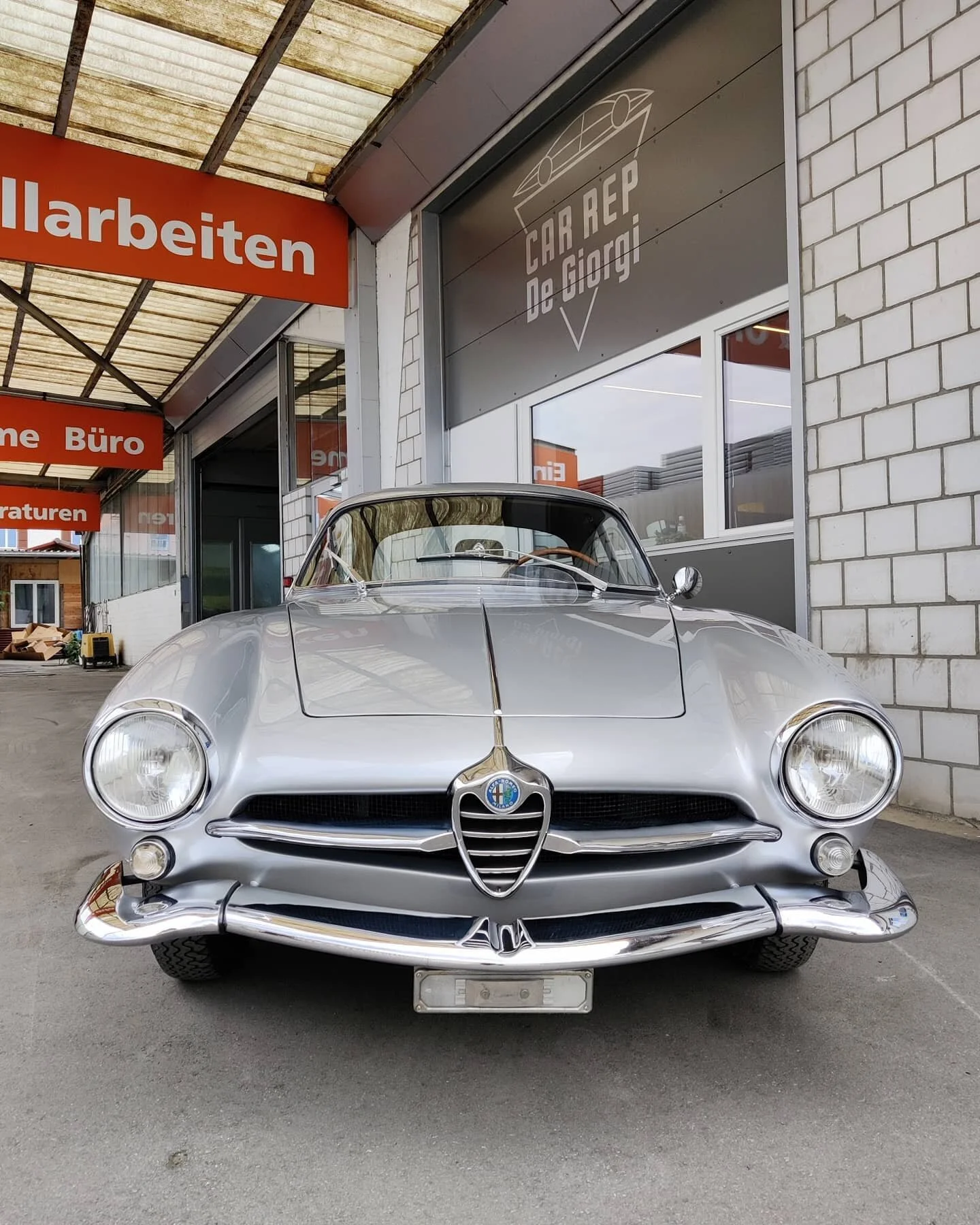 Alfa Romeo #oldtimer #oldtimerrestauration #teilrestaurierung #bern #madeinbern #ostermundigen #alfaromeo #carrosserie #spenglerei #autowerkstatt #autogarage #carlovers