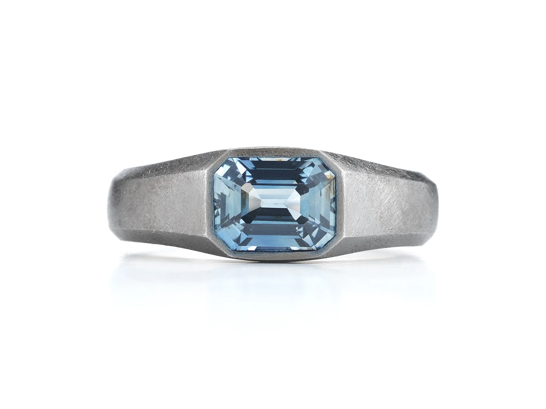 31750_A Steel Blue Sapphire Iron Gents Ring.jpg