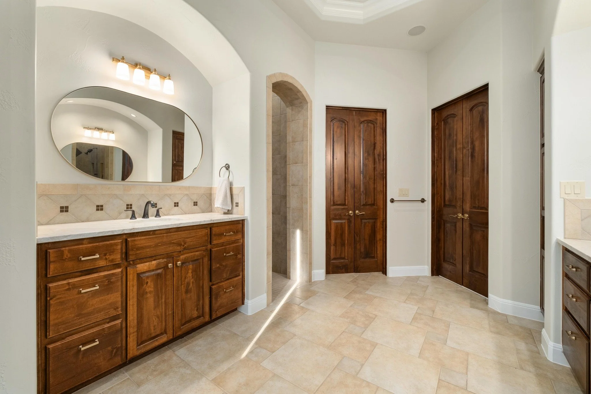 16005_Chateau_Avenue_0030.jpeg