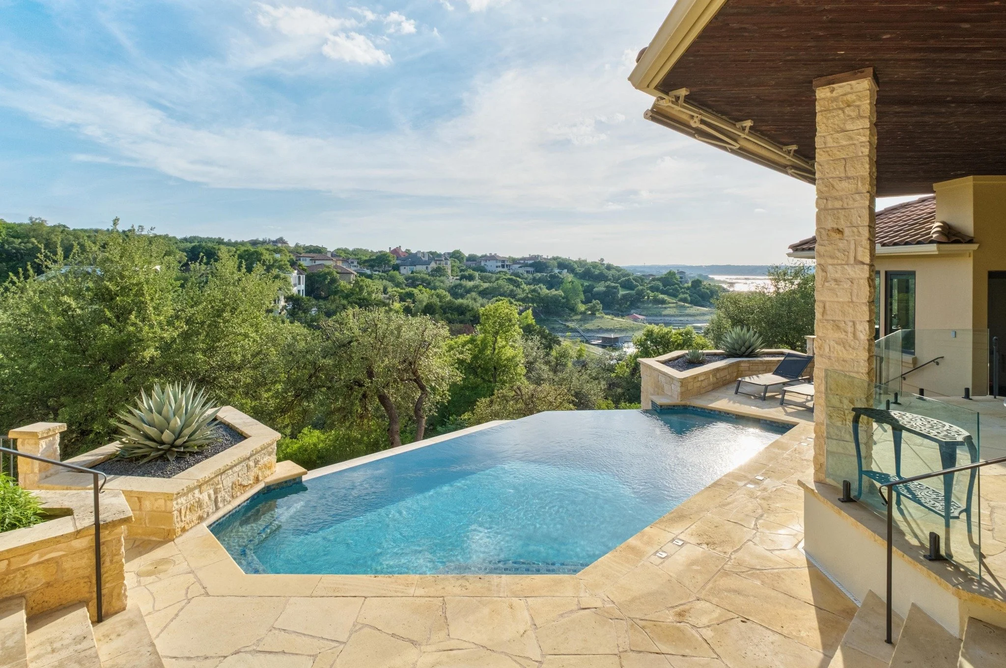 16005_Chateau_Avenue_0058.jpeg