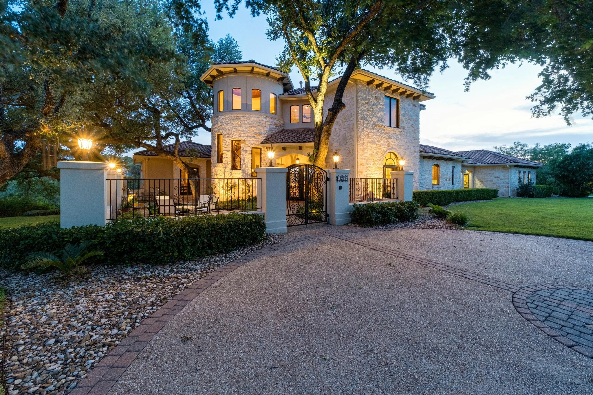 16005_Chateau_Avenue_0003.jpeg