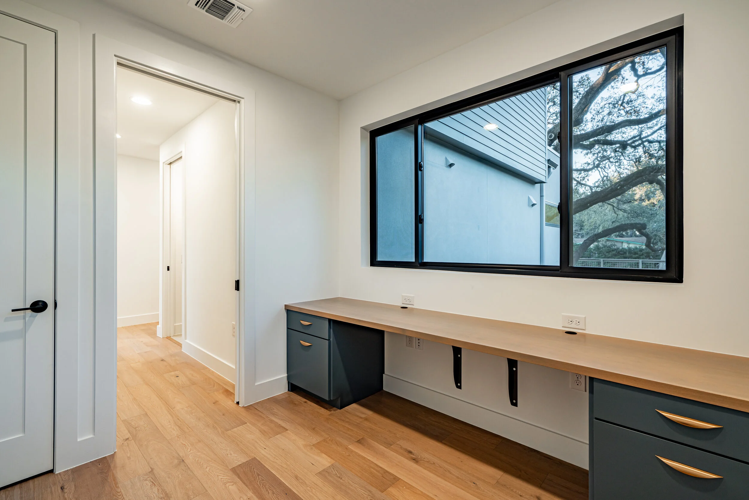 1203 Fieldcrest Dr - Newcastle - Jan 2021-47.jpg