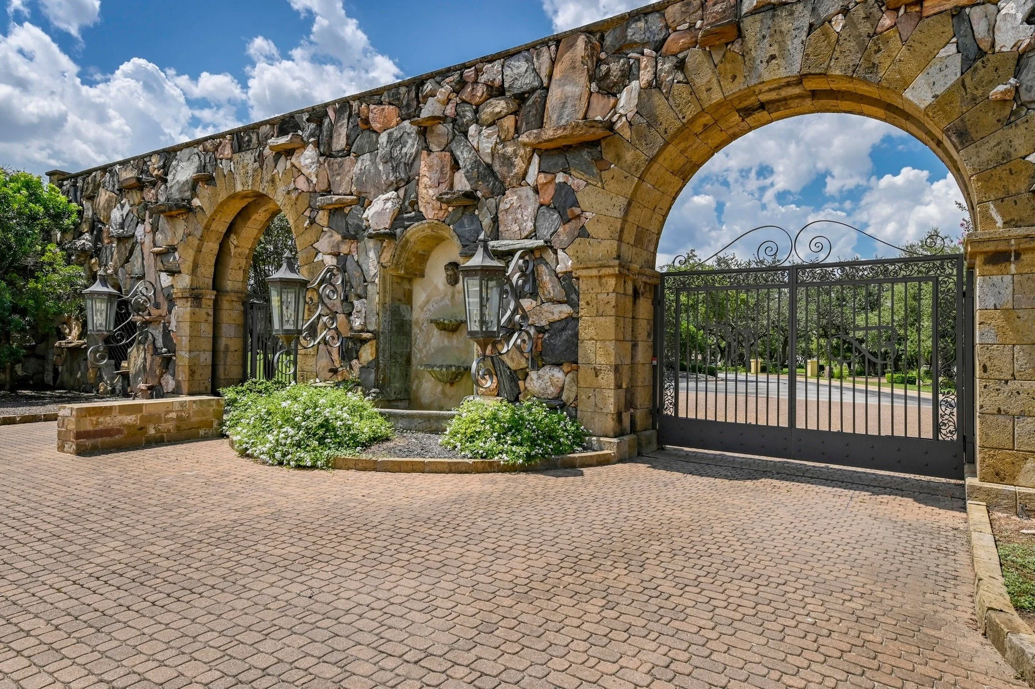 16005_Chateau_Avenue_0095.jpeg