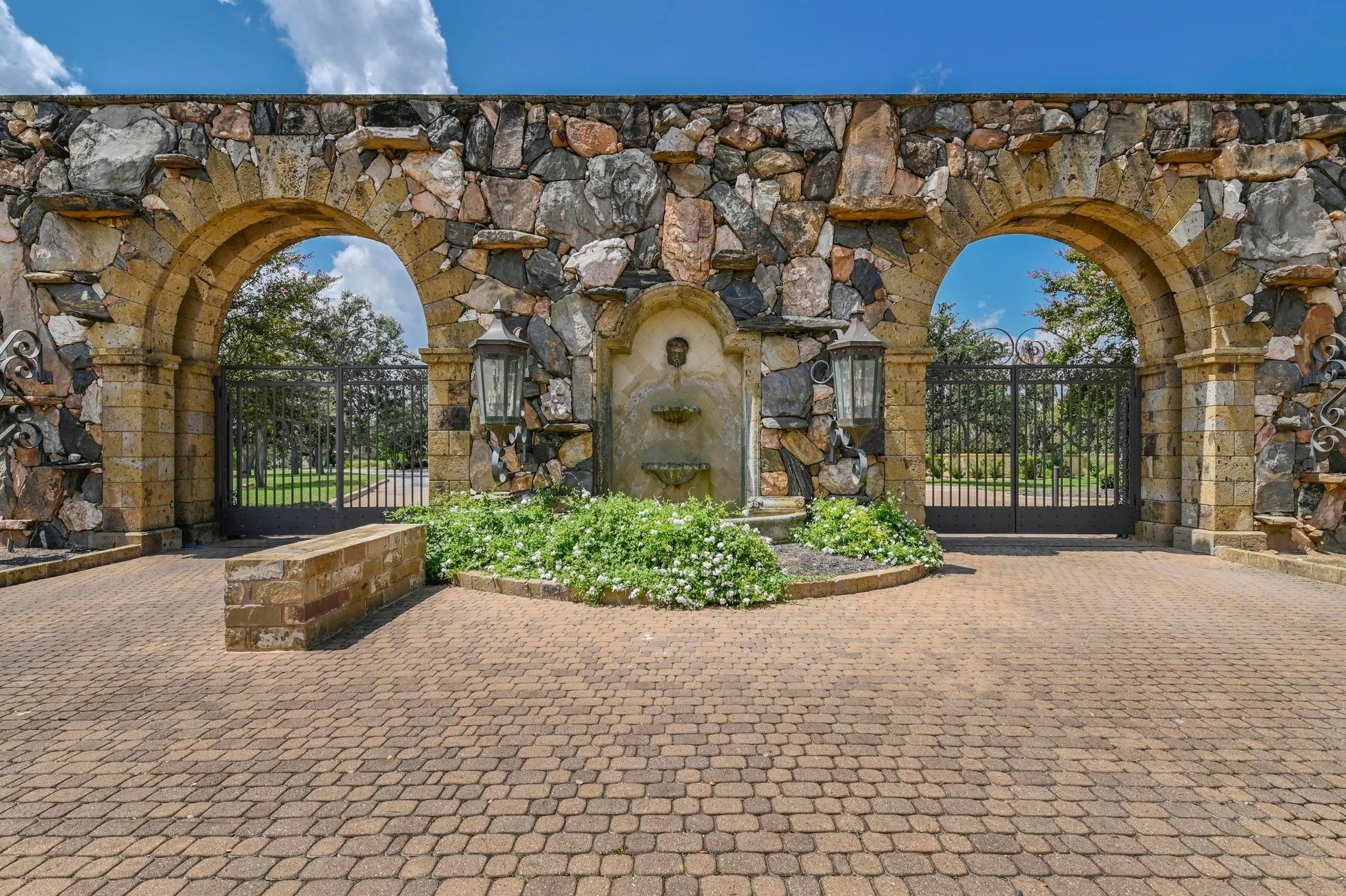 16005_Chateau_Avenue_0096.jpeg
