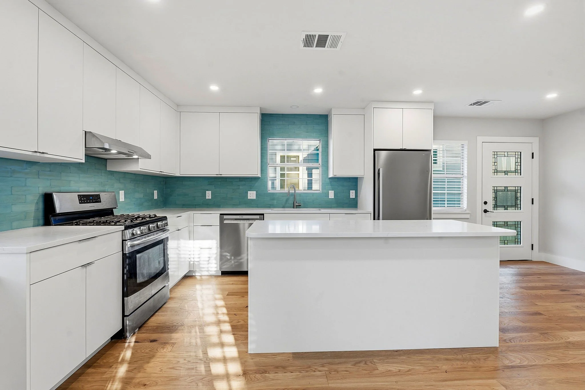 827 Gullett St I For Lease