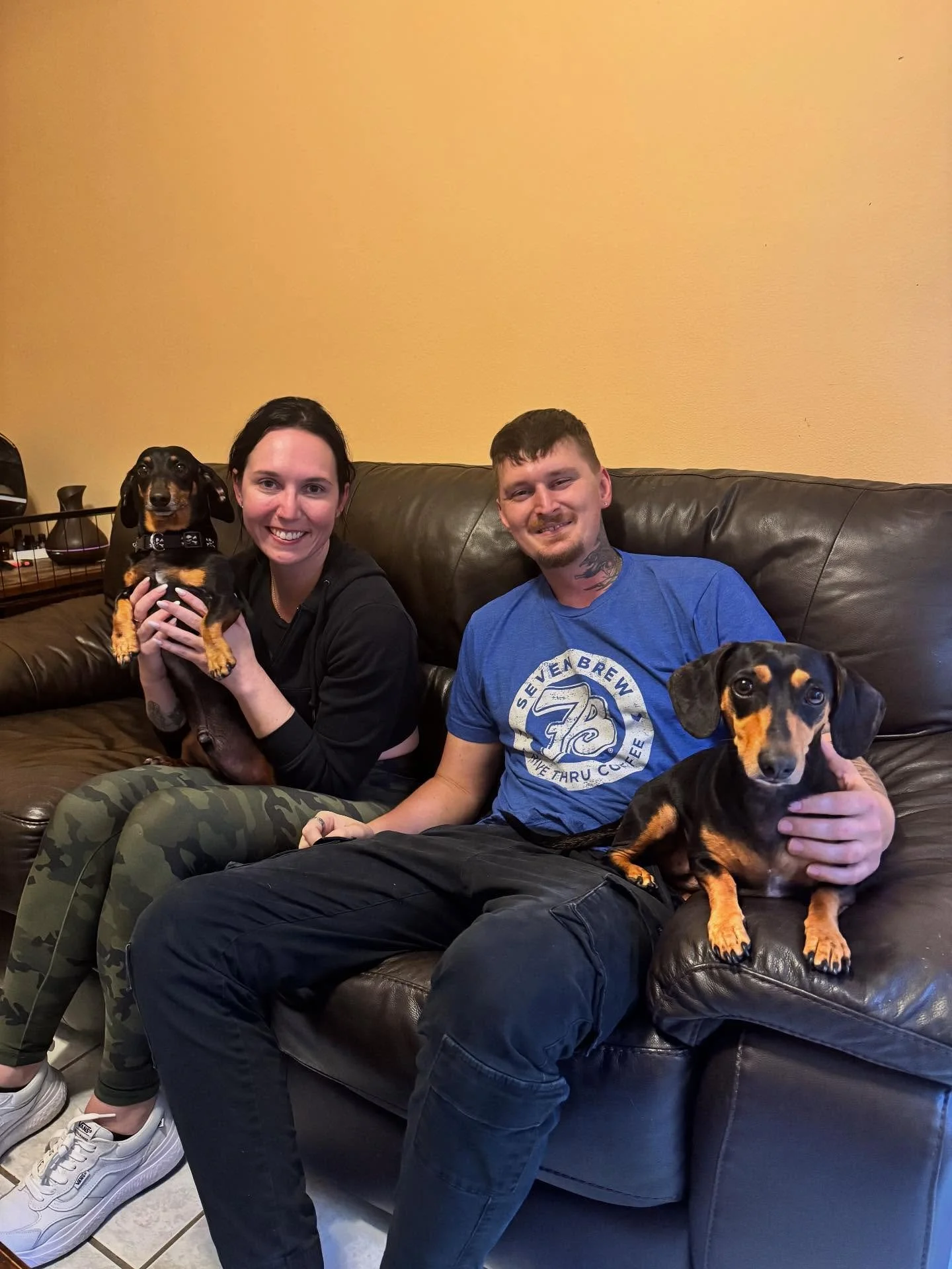 Molly just left for her new home with her new family and I couldn&rsquo;t be happier for her! She now has a dachshund brother to get into trouble with and people who understand her quirks and accept her just the way she is. 🧡

💛Connection 💛Communi