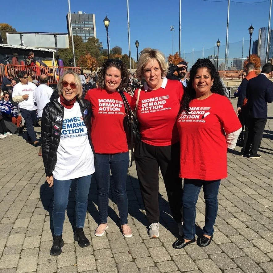 Moms at Amphitheatre Emily Jabbour.jpeg