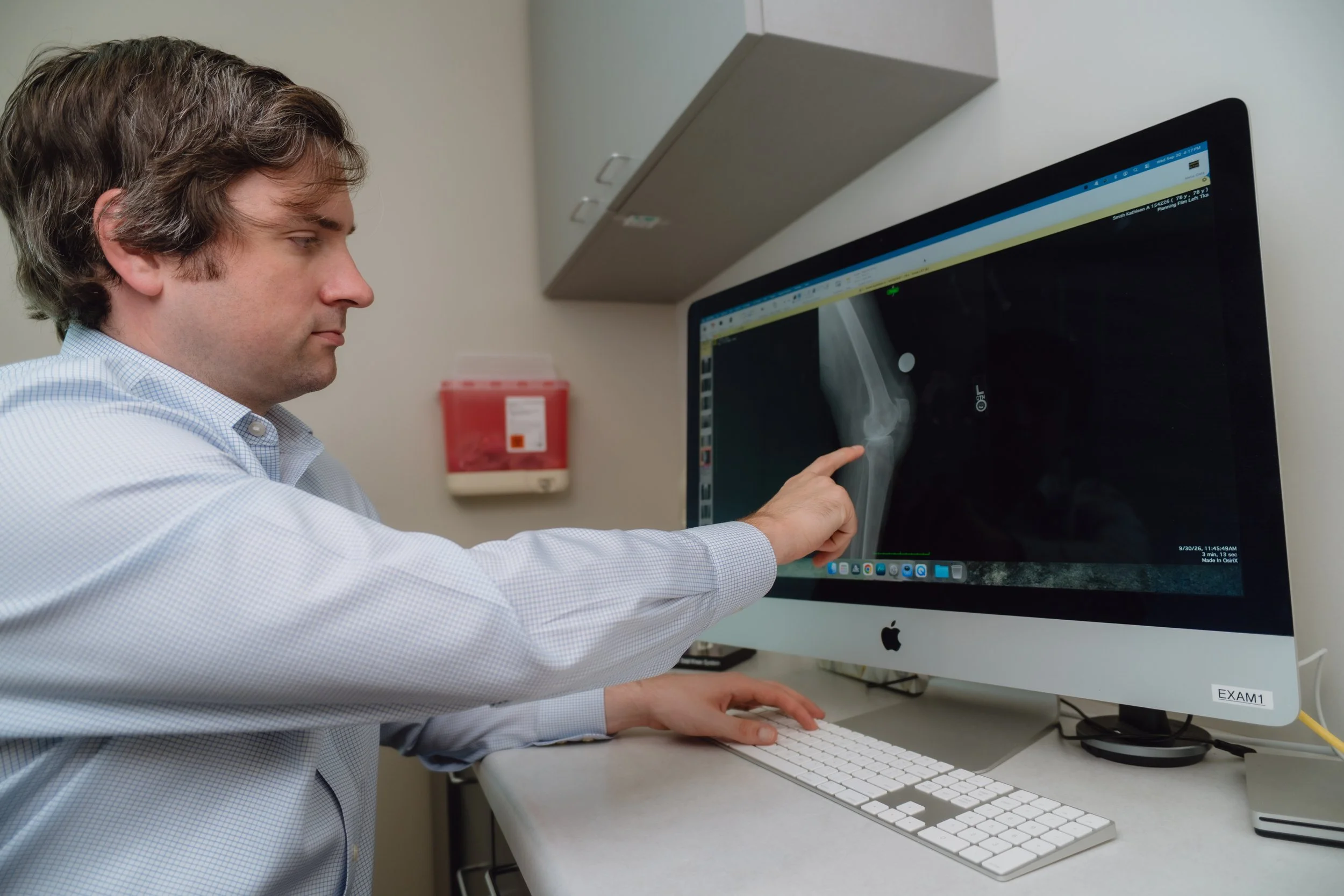 revision knee replacement surgery with orthopaedic surgeon, dr. brandon couch at san antonio orthopaedic specialists in san antonio, texas