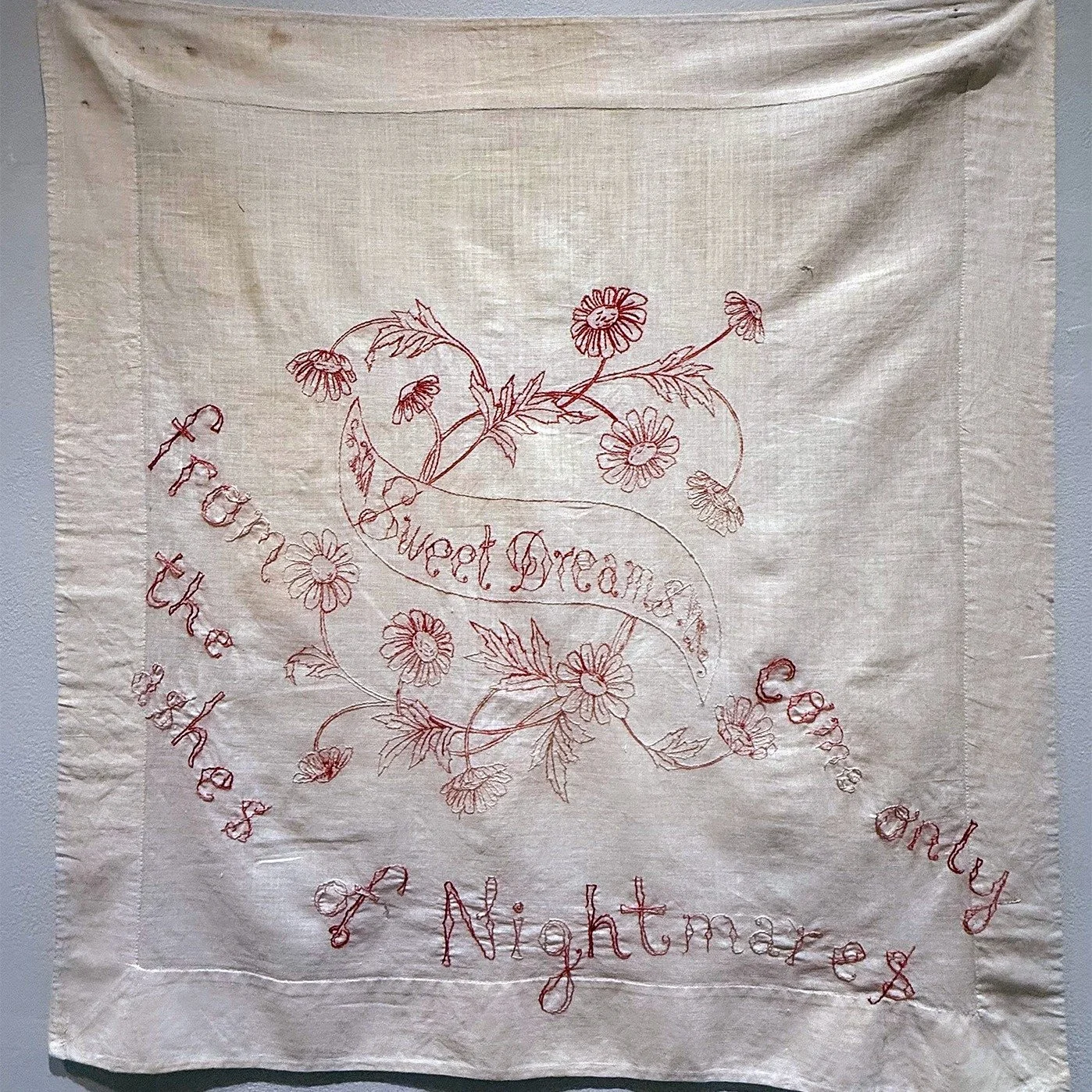 #artistspotlight Joetta Maue  is a multidisciplinary artist whose work explores care, labor, and the passage of time through photography, drawing, and textiles. Through slow, attentive processes, she reflects on what it means to notice, to mend, and 