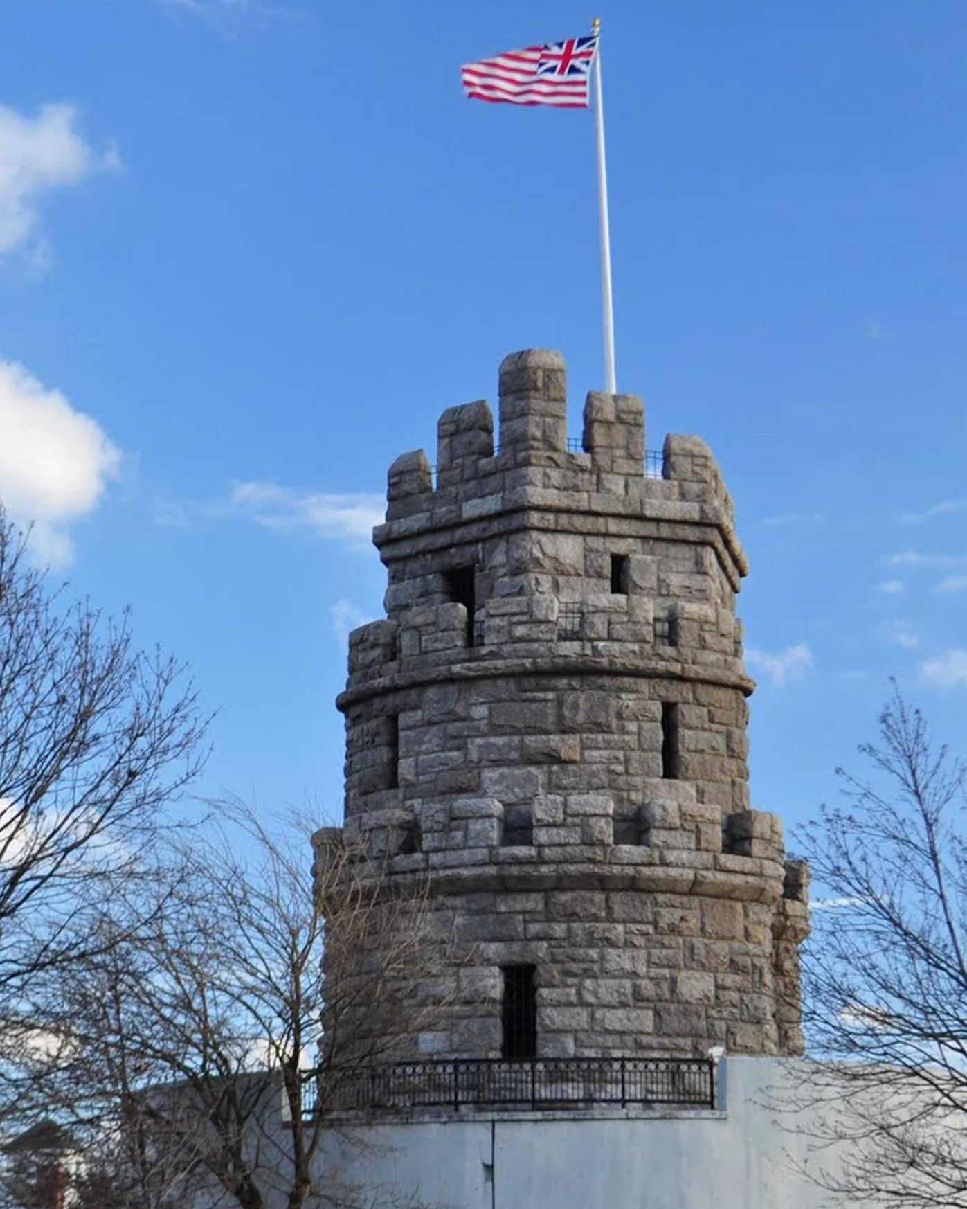 Tonight! Join us for the season's final History Unlocked Drop-In Chats at Prospect Hill Tower!

Stop by anytime from 5&ndash;7 p.m. to explore this Somerville landmark, chat about local history, and ask your questions.

Prospect Hill Tower, Somervill