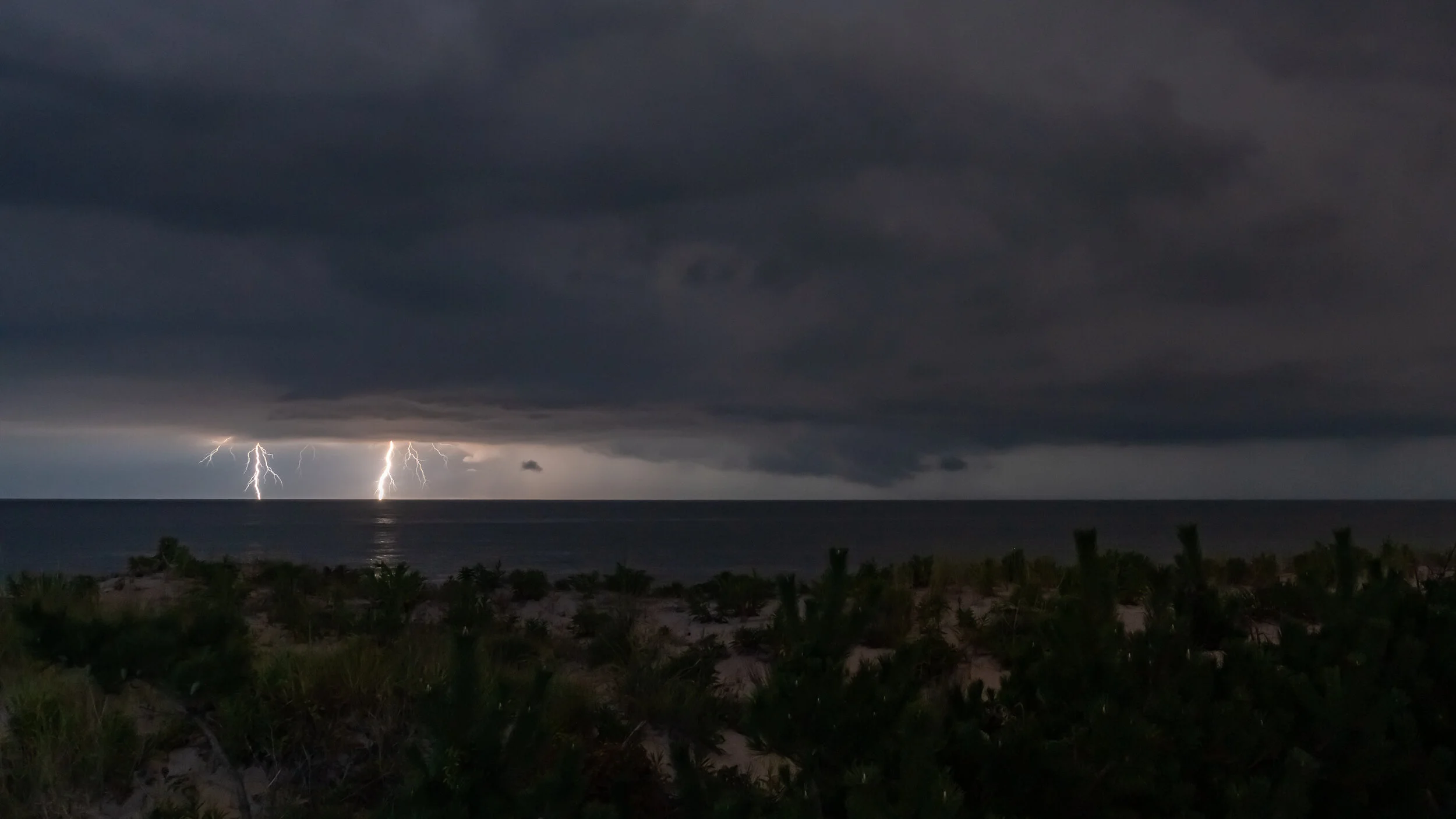 Beach_Lightning-17.jpg
