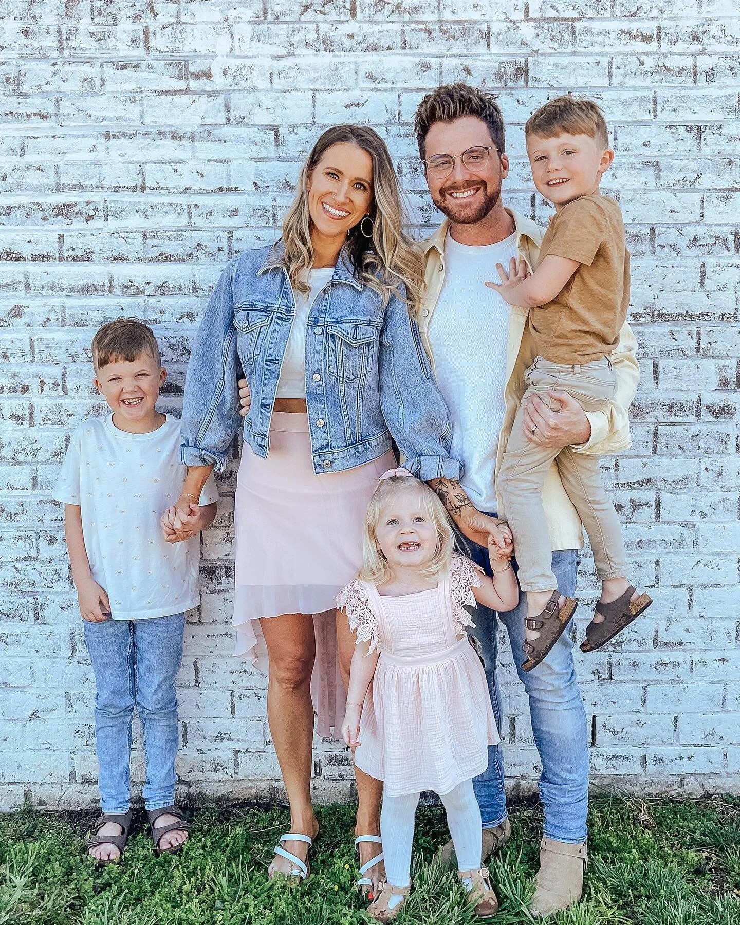 All because Jesus came and loved to the fullest extent&mdash;we have hope. And today, I&rsquo;m so deeply grateful for that. Happy Easter friends 🤍