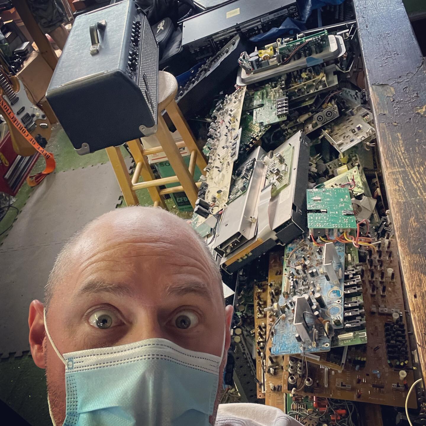Picking up gear from Musician&rsquo;s Electronic Service for tonight&rsquo;s show at Briar Bush. Love this mad scientist workshop.