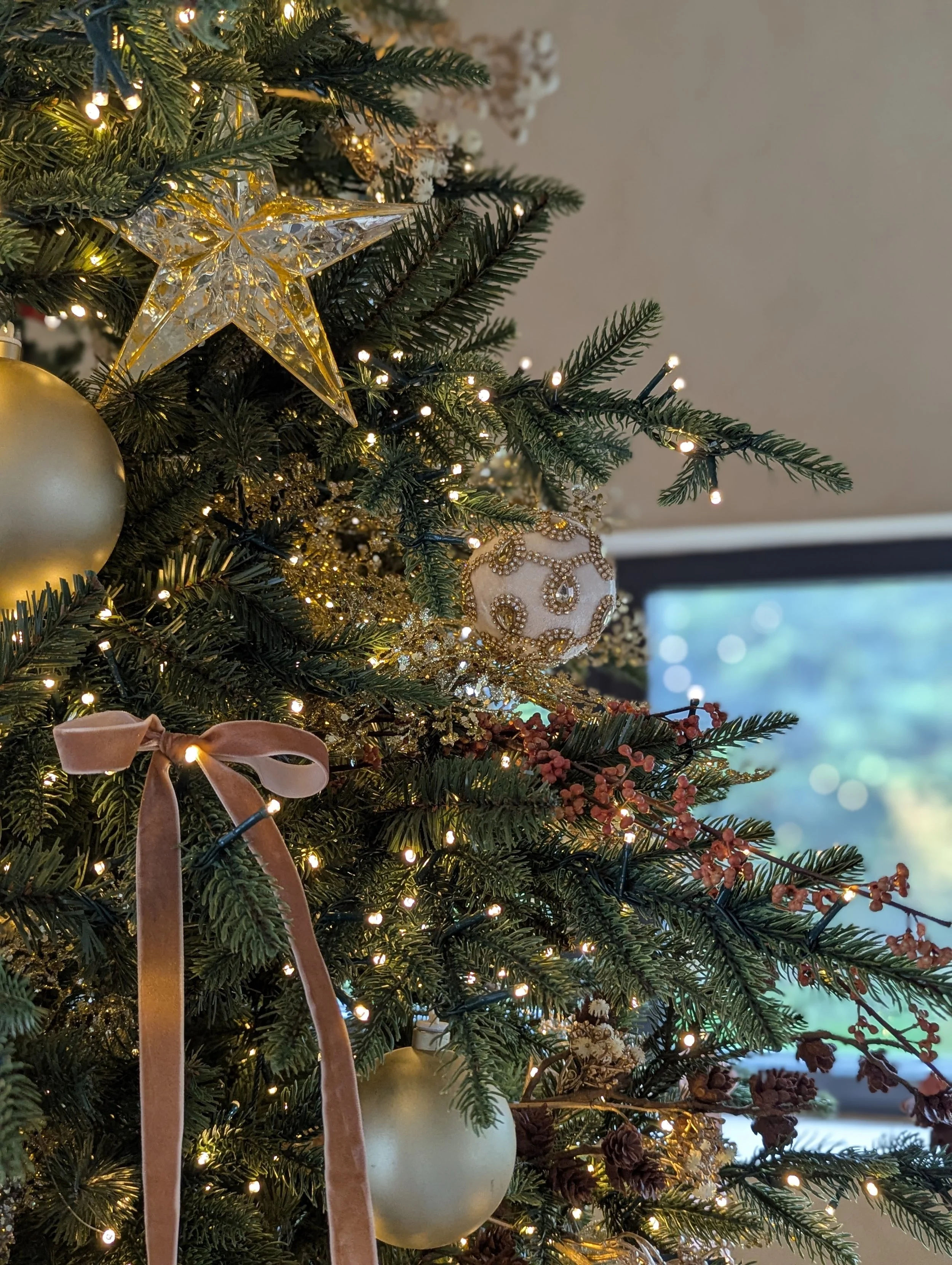 Bespoke Christmas decor, private residence, ireland