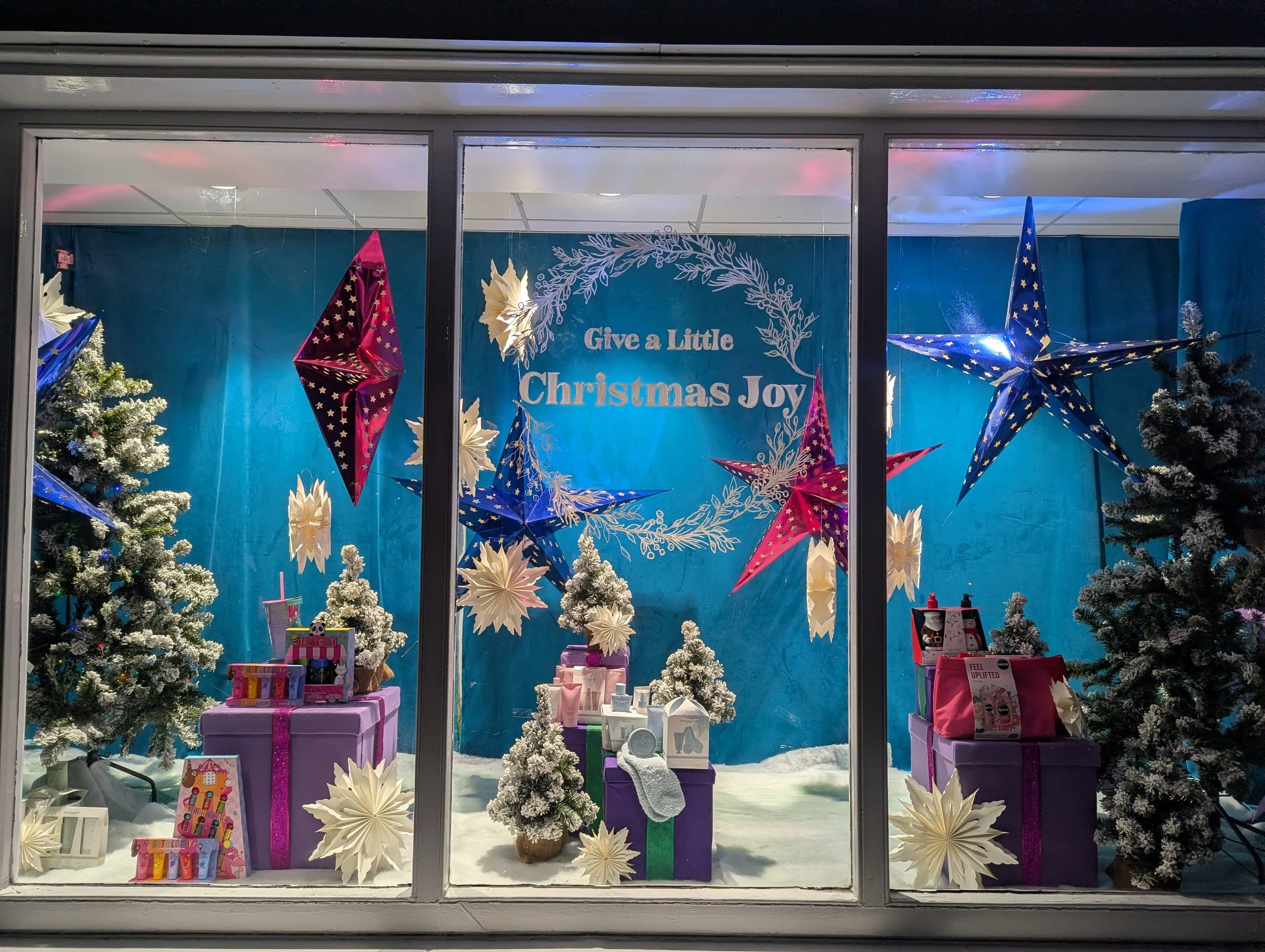 Christmas Window Display, Pharmacy Window Display