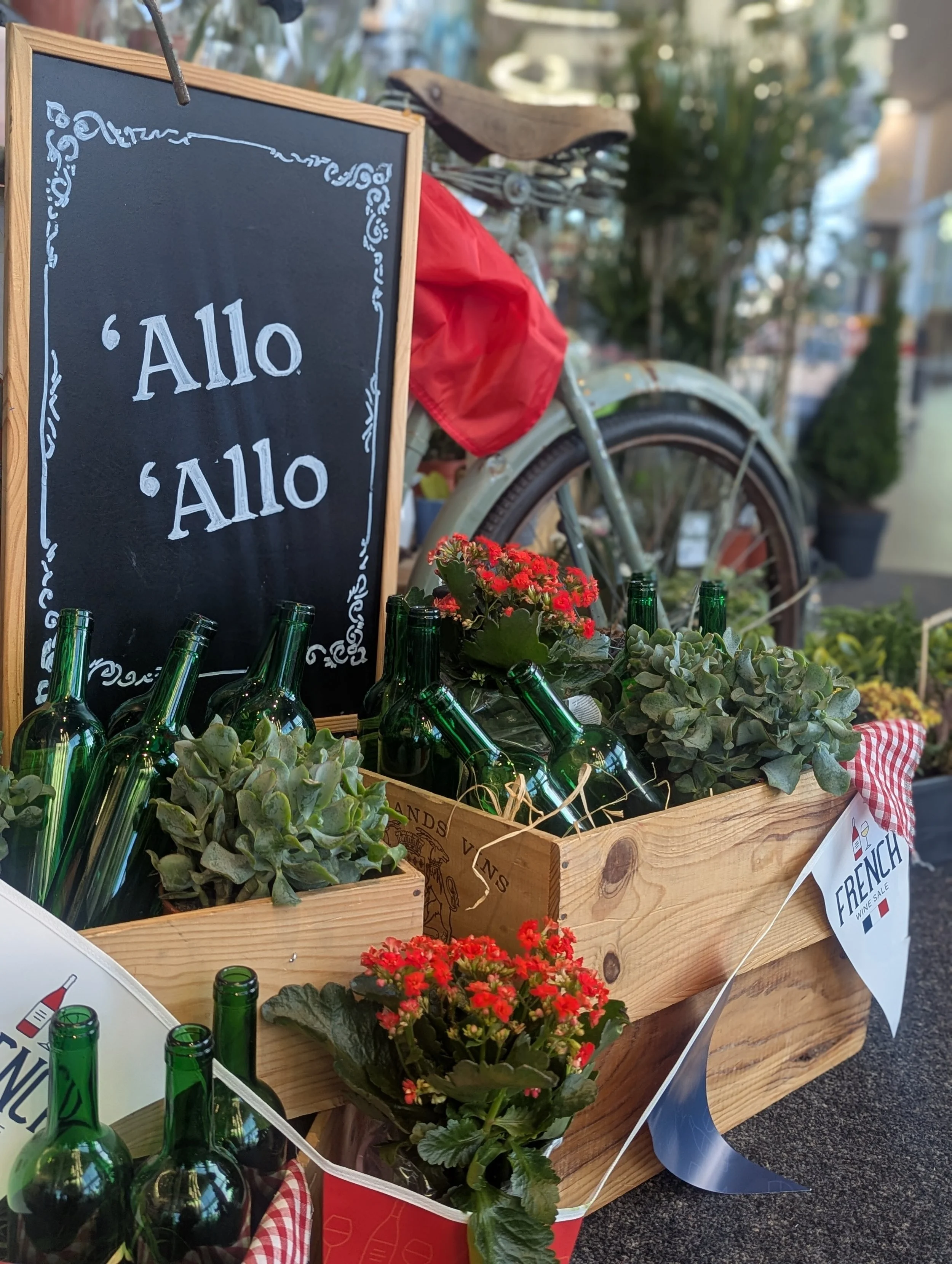 Seasonal supermarket display