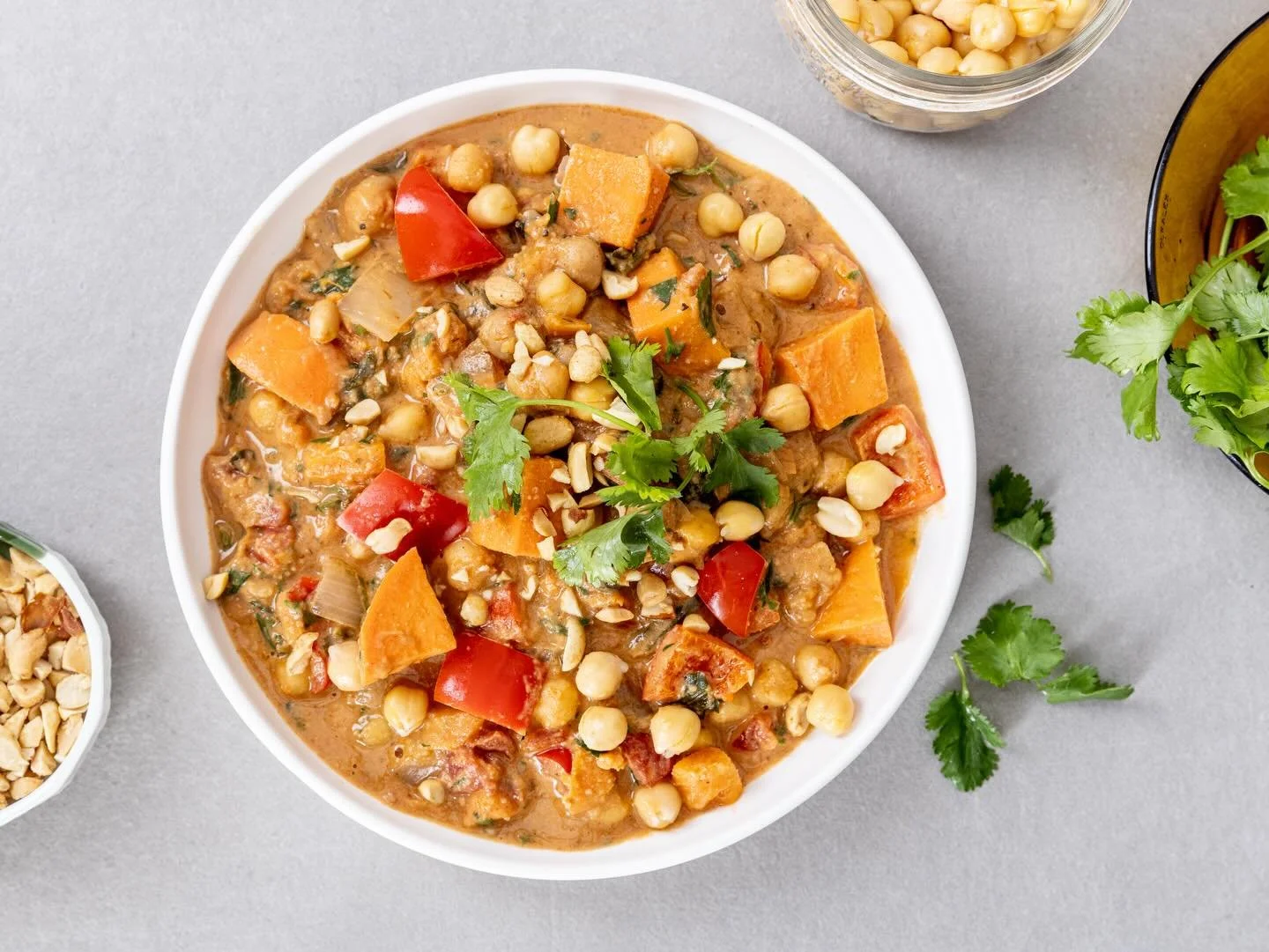 We are Refreshed and Ready to Order!

This round we have available Rustic Chicken Basil Bolognese, Spinach + Ricotta Manicotti and our Chicken Mushroom + Leek Savoury pie just to name a few. 

📸 Is our Chickpea, Sweet Potato and Veggie Peanut Stew- 