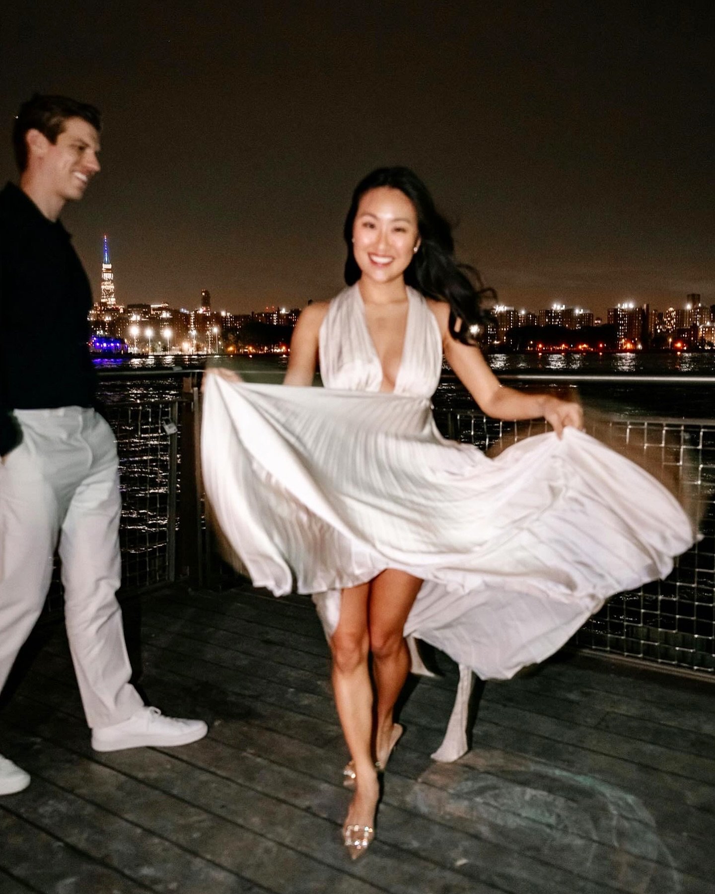 Engagement session; after sunset 💋

#newyork #charlottesvillewedding #weddingphotography #weddingphotographer #engaged #destinationwedding #wedding
