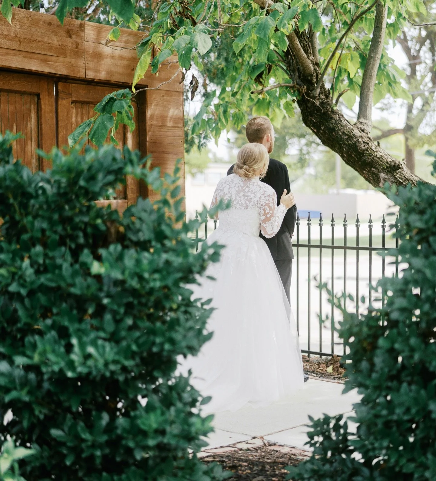 A Sunday&mdash;bigger than Texas&mdash;kind of love! We had so much fun celebrating the Hackers with every wildflower we could find. 

Sarah + Jacob | September 2025

Planning &amp; Design:&nbsp;@gretchenlarkanevents
Photography &amp; Film:&nbsp;@nou