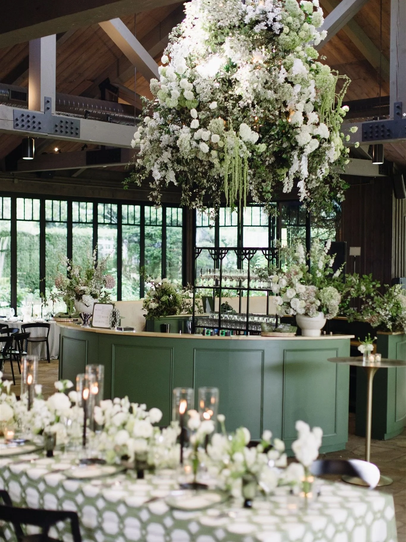 This weekend will forever live rent free in our heads.. and hearts! Precious clients, intentional details, mountain views, and the best company. You can meet us in the mountains anytime! 

Emily + Ralph | June 2025

Planning &amp; Design:&nbsp;@gretc