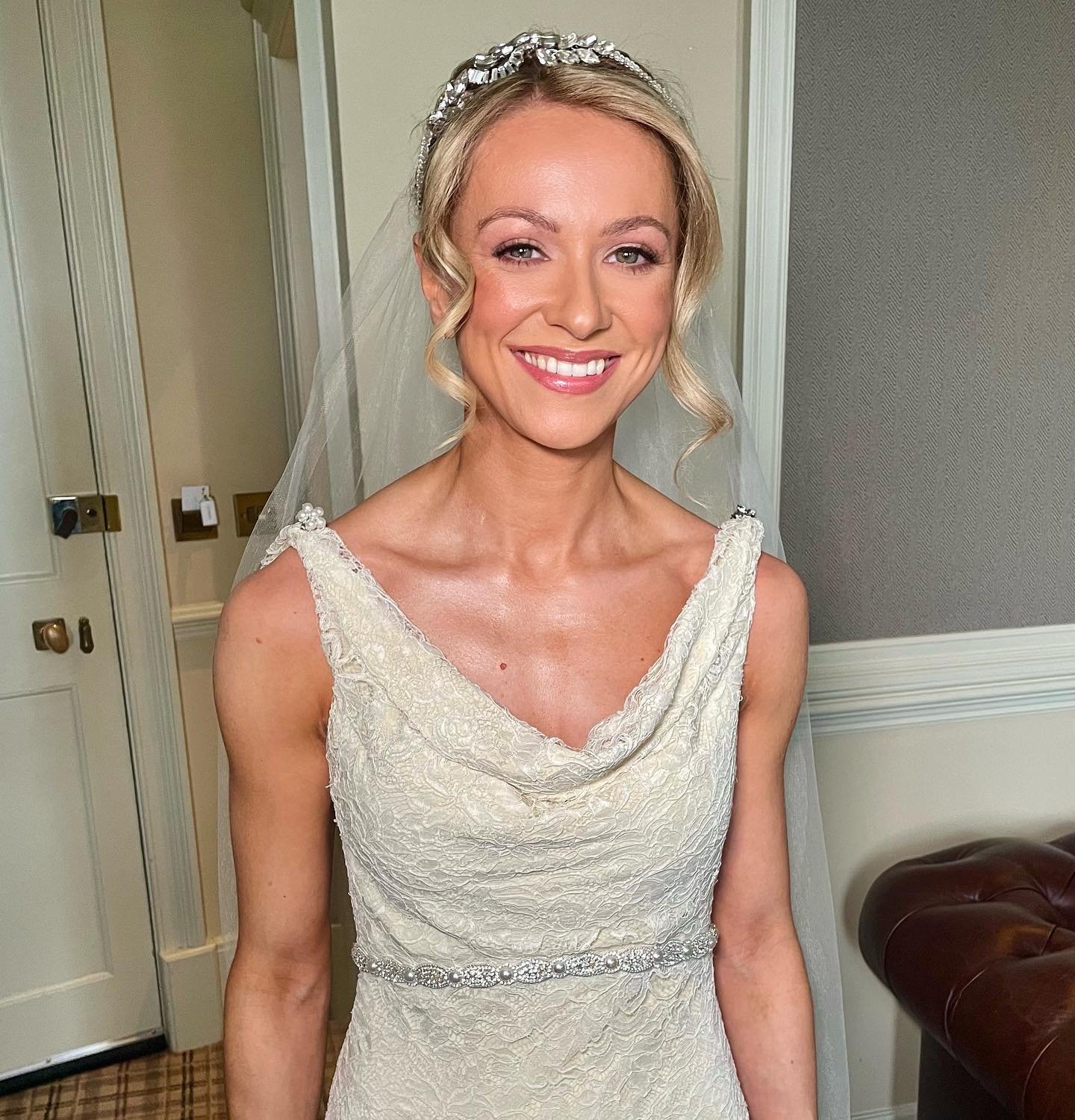 ✨Mhari  Claire✨

As Mhairi&rsquo;s trusted skincare/brow/makeup  specialist 😆
we tailored a plan for her on the lead up to her big day. 

Picture-perfect skin doesn&rsquo;t happen overnight, which is why we devised a comprehensive plan incorporating
