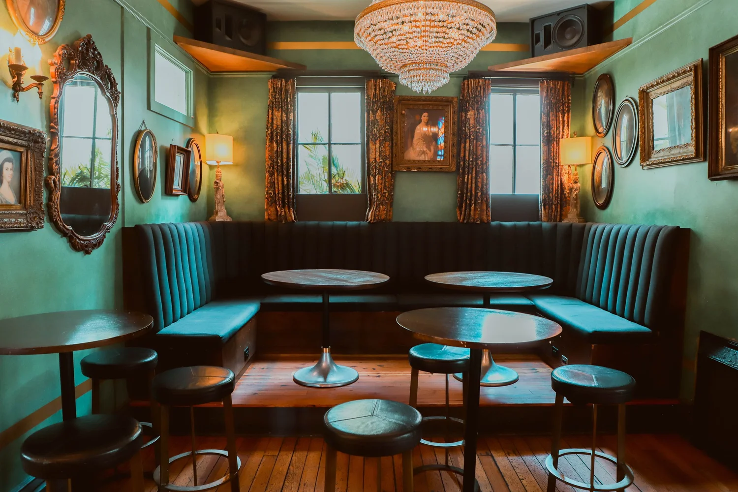 Bar photo 1