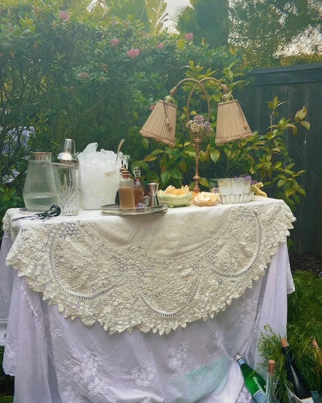 🌱🪷🌷🪻🧚🏻&zwj;♂️🫧✨🫐💞

one of my many dreams for this year was to invite my  gorgeous friends and family into the beauty of my home and life more often. I spend my time planning, dreaming and making beauty come alive around my space always, but 
