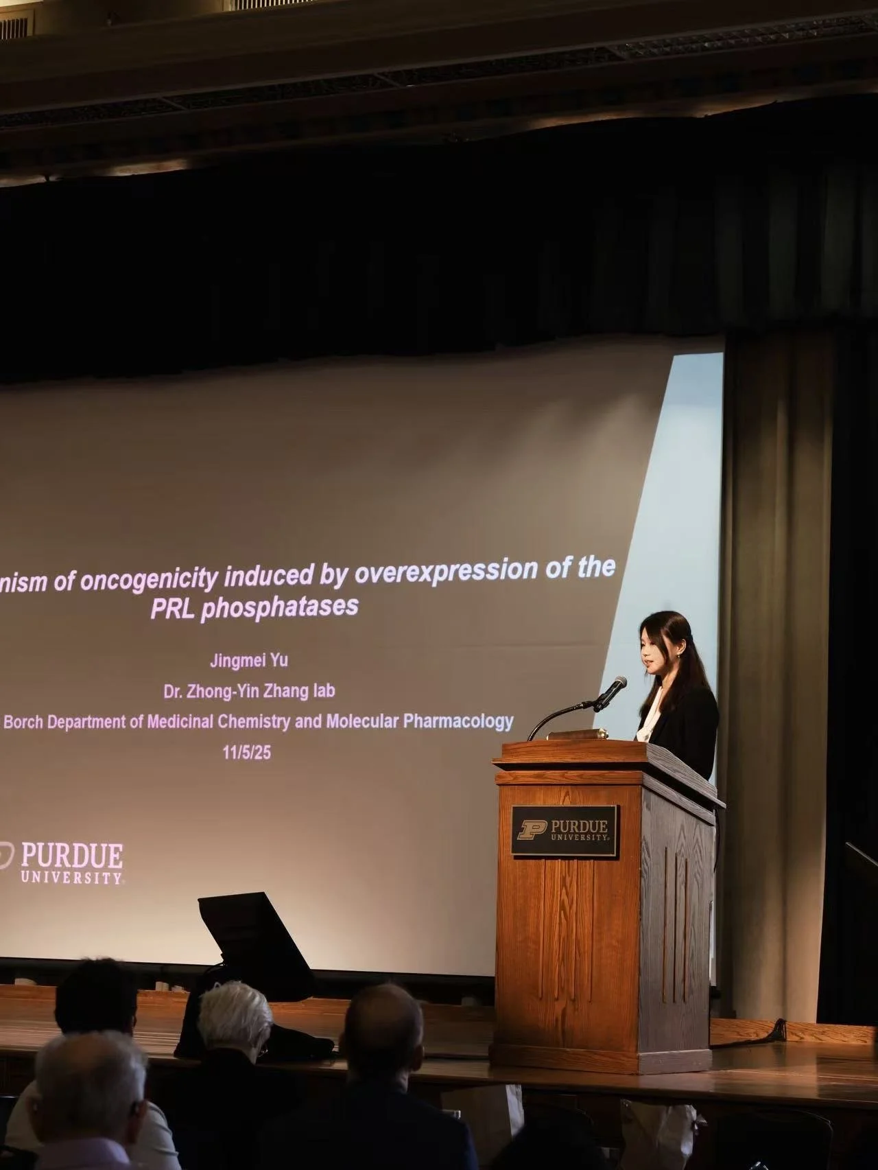 Congratulations to Jingmei on her College of Pharmacy Research Award. Excellent presentation as well!