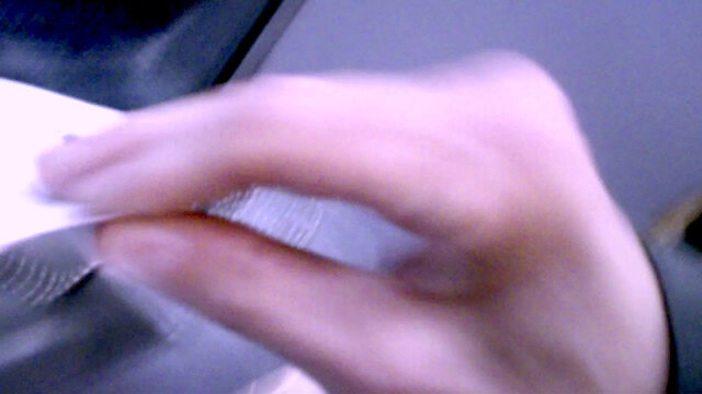 Zi6_0203_SlippingDemandNote-to-Teller_1.jpeg