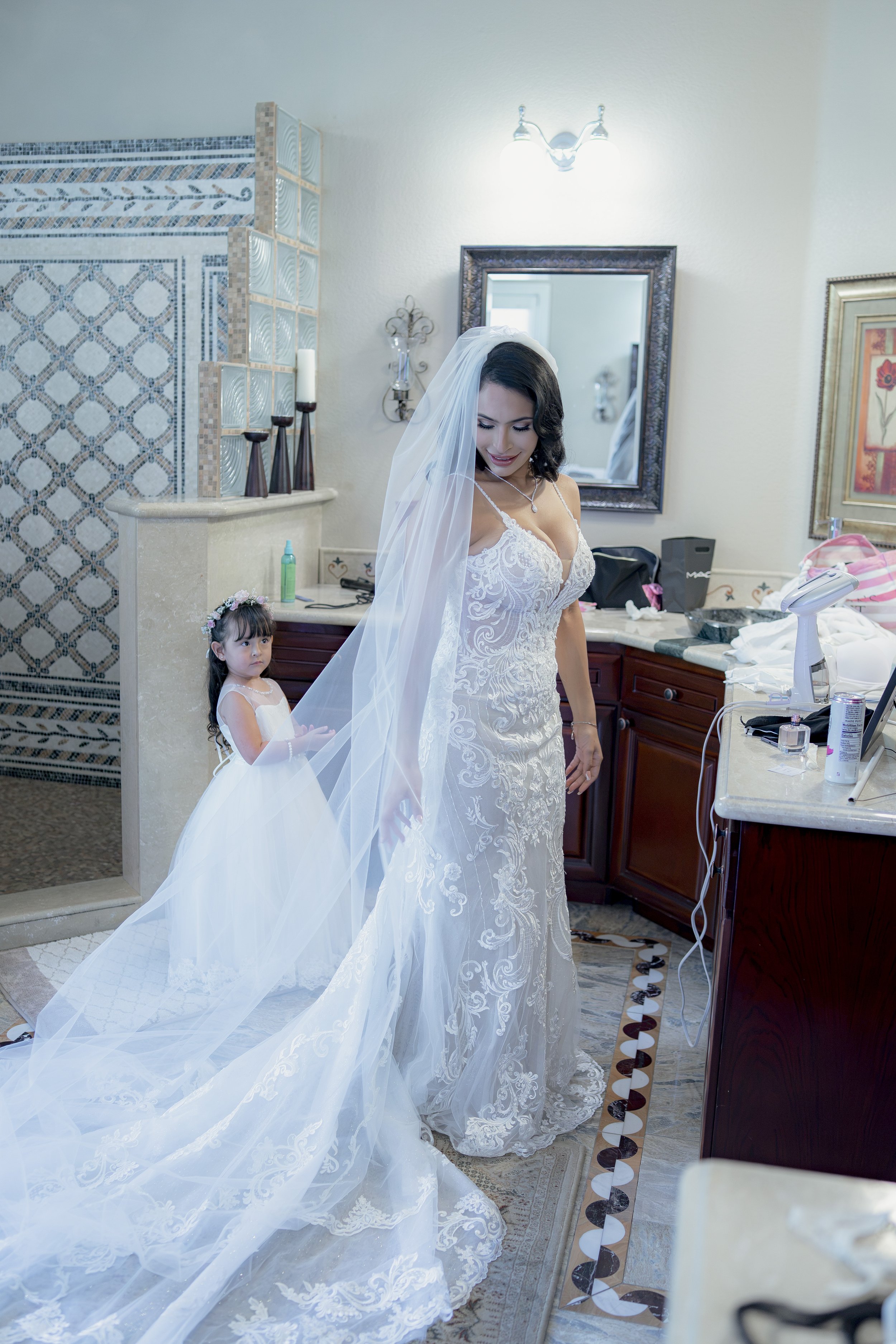 JAV00092_1_1.JPG