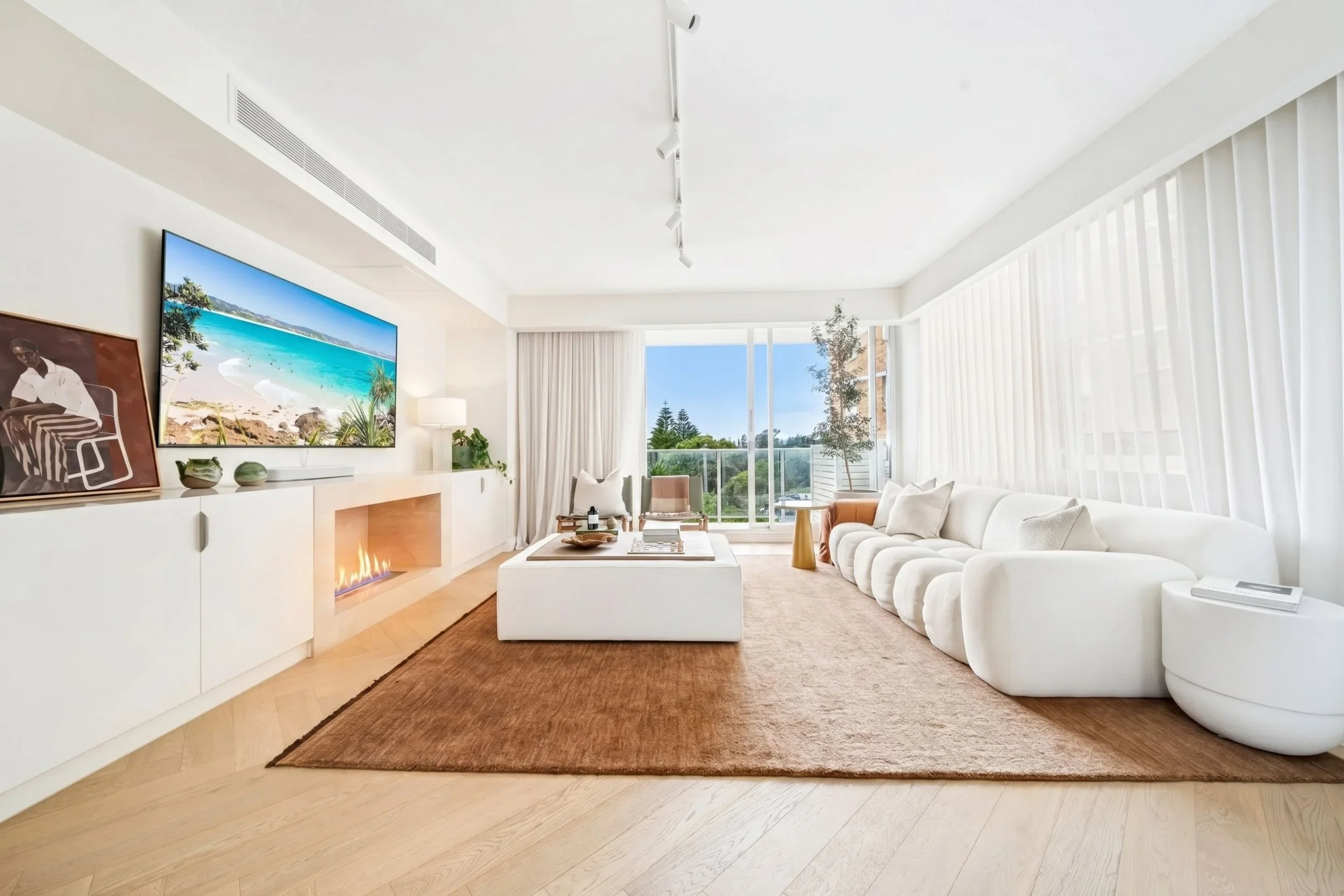 Inside Luxury Coogee Apartment - Renovated and Sold for $3,810,000