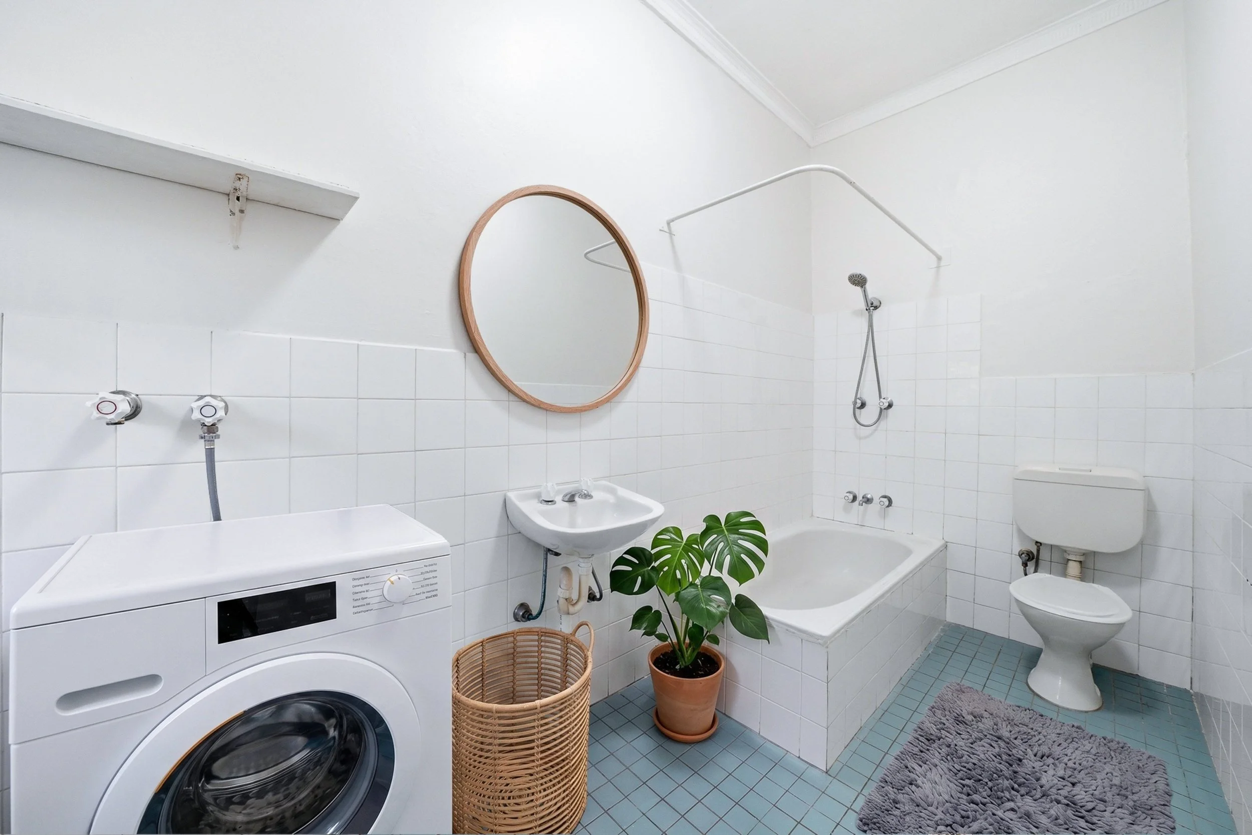4. Bathroom 1 VF - www.agentsocial.com.au.jpg