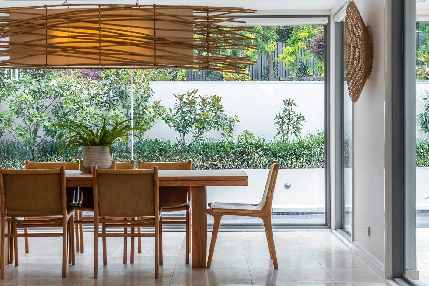 A clever chosen feature light over your dining room table creates the perfect opportunity to bring some &ldquo;wow&rdquo; into the room. 
When choosing your pendant its important to stick to something that&rsquo;s the right scale and height. This mak