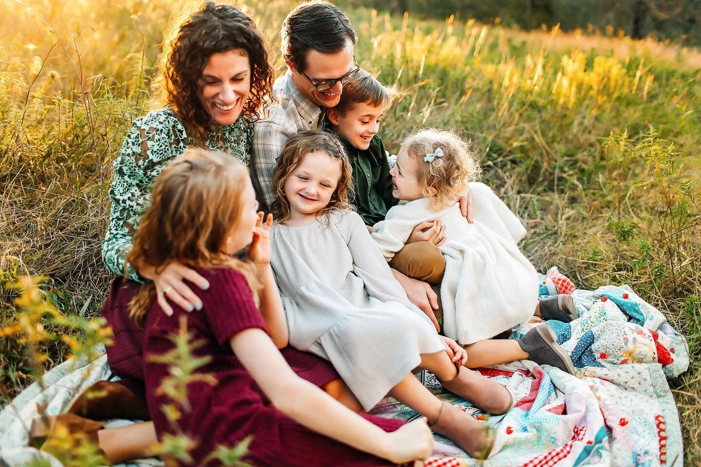 ✨Mini Sessions are LIVE!! ✨

Your family.
Your moments.
Your JOY!!!

Oh the joy I see is so beautiful!!
So infectious!! (I&rsquo;m biased, but I think I have the BEST job 🙌🏻)

And you get to hang these up on your walls and smile everytime you walk 