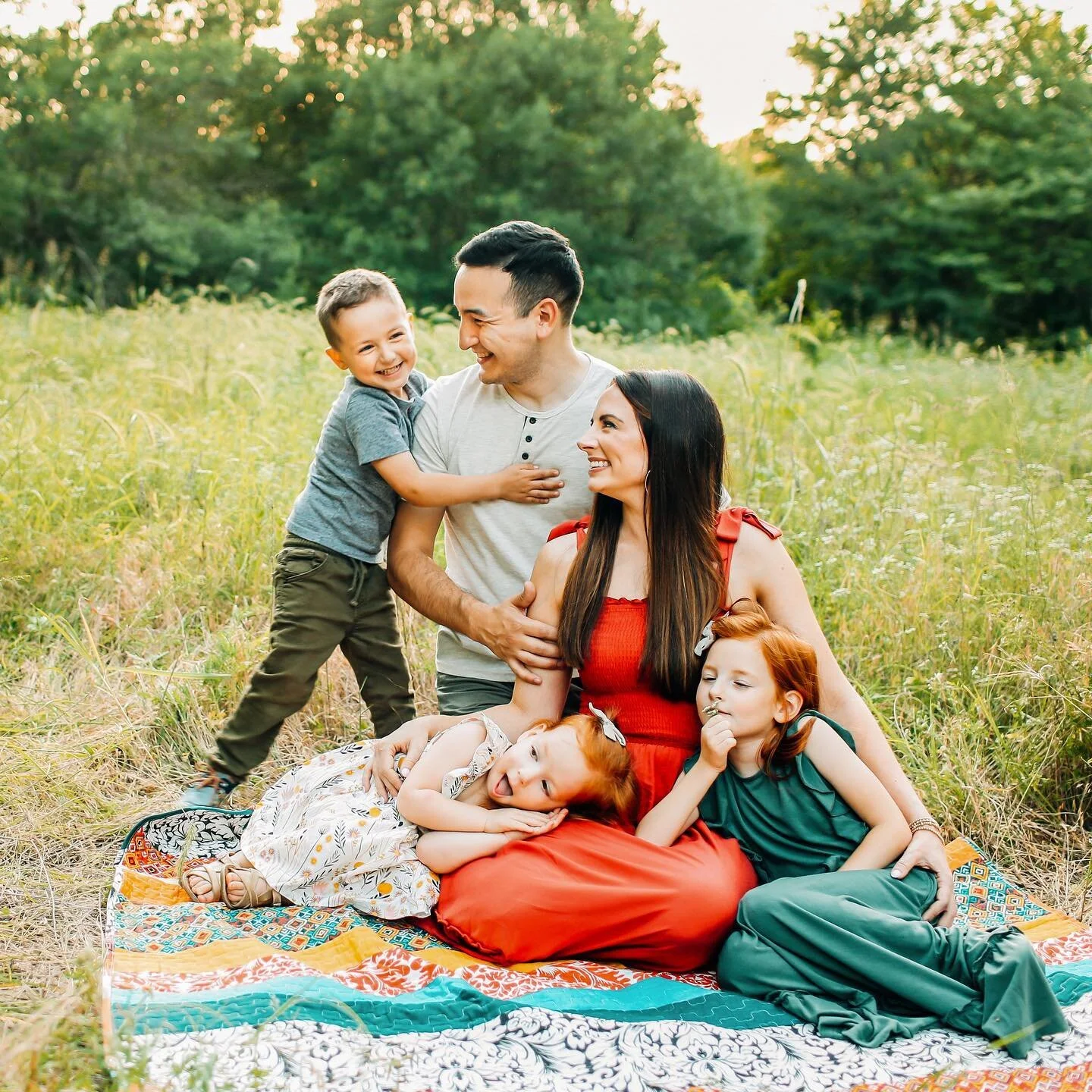❤️✨Ok, DFW mamas, first I have to say, there are just a few Mini spots left for the year!! If you want one, message me today so you don&rsquo;t miss out!! 
✨❤️

Now on to story time 🙌🏻

We got up early today to fix hair&hellip;.

It&rsquo;s picture