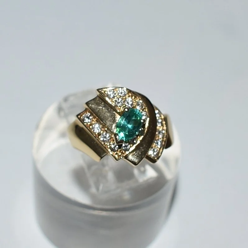 Paraiba Tourmaline, Diamond and Gold Ring