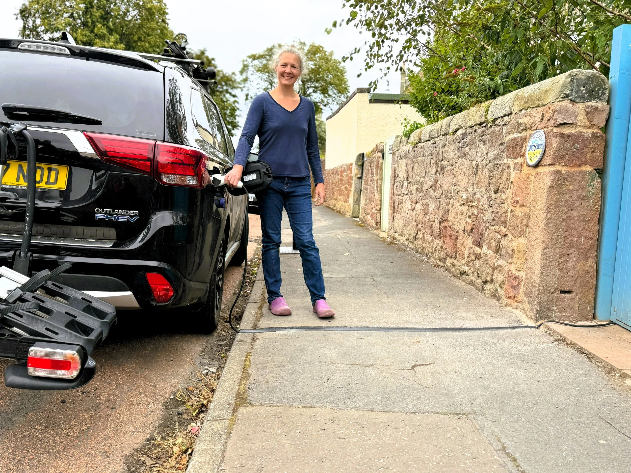 Delighted resident with her brand new Kerbo Charge channel ✨